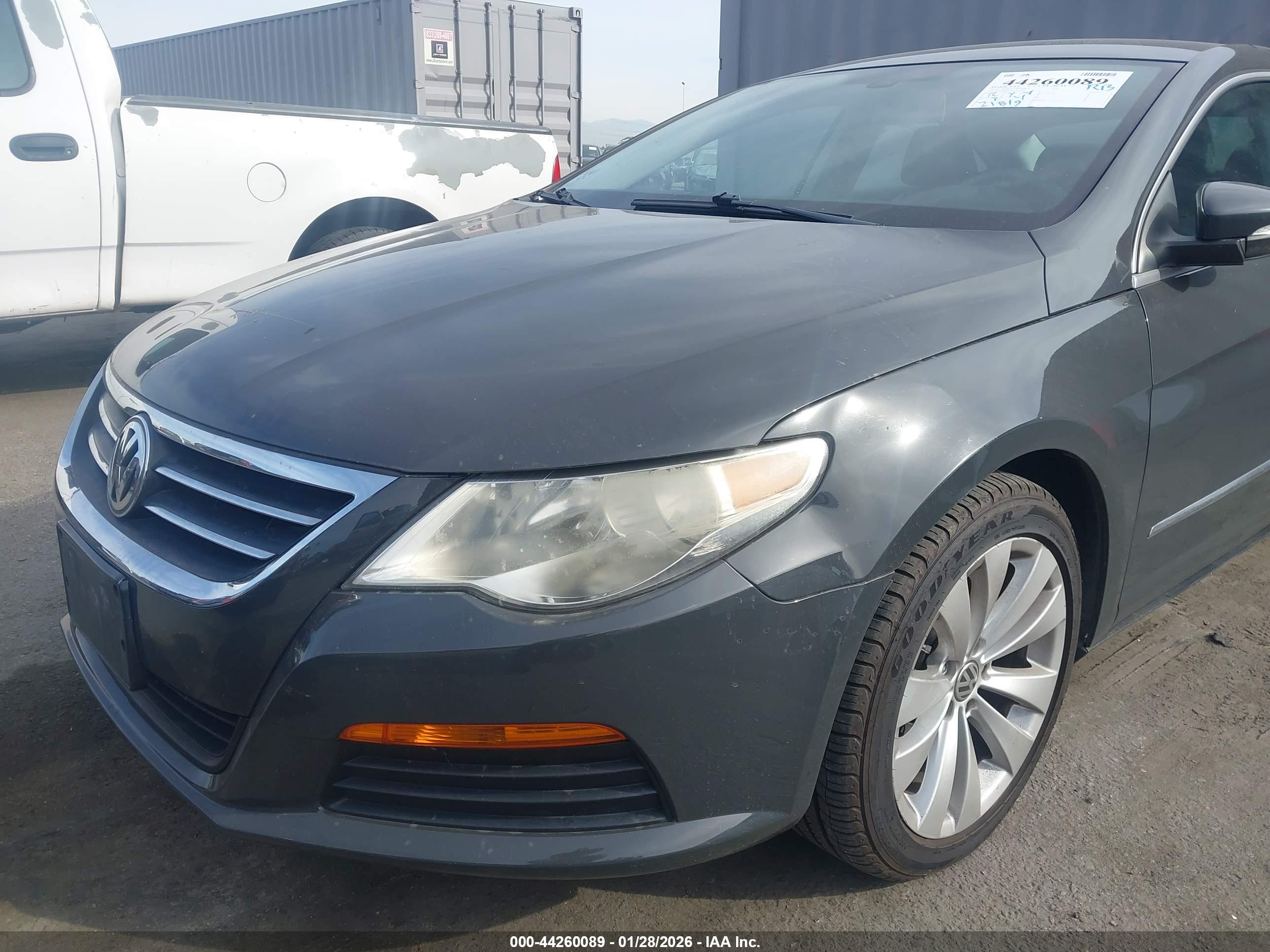 VOLKSWAGEN CC image 6