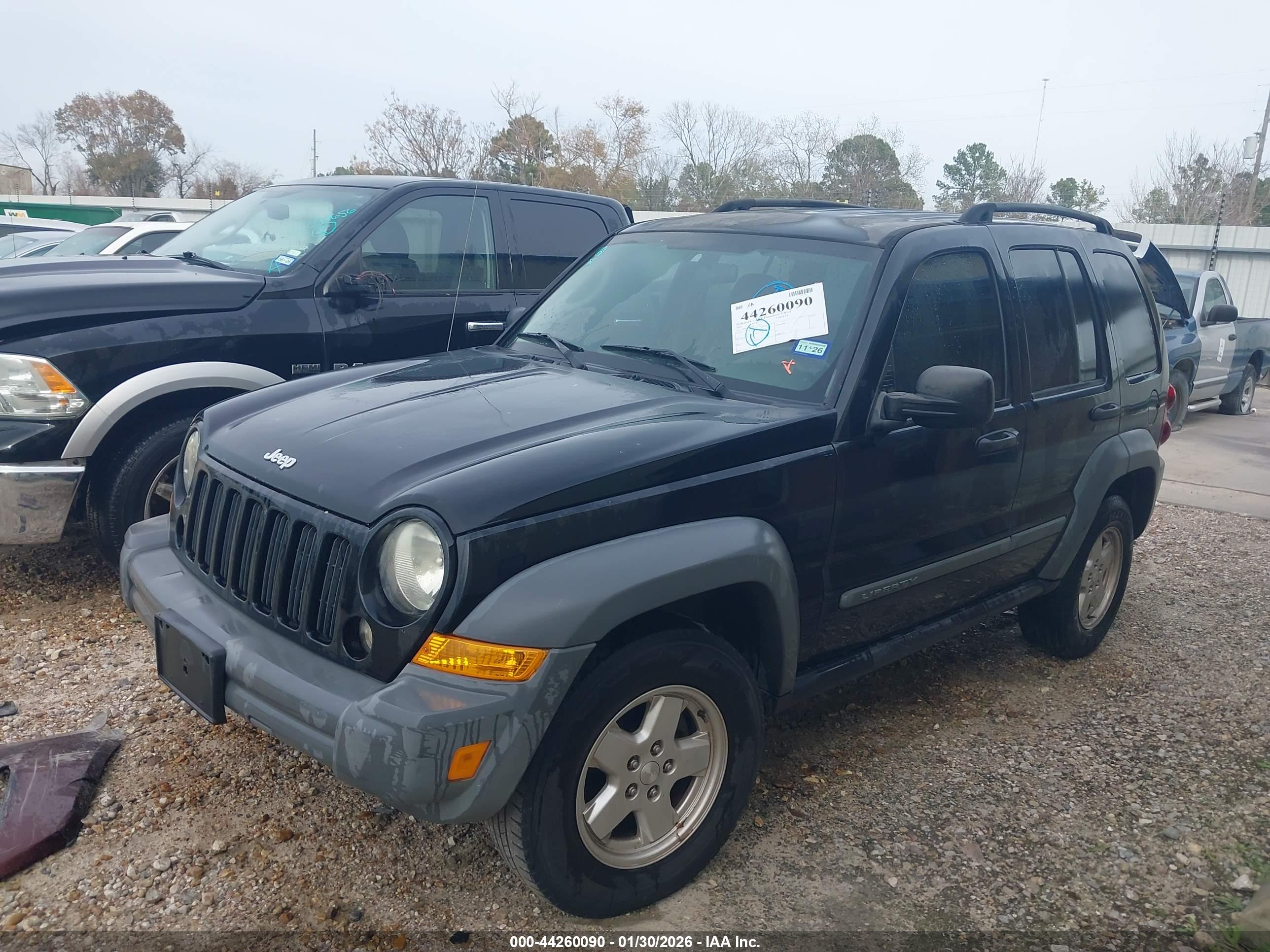 JEEP LIBERTY image 2