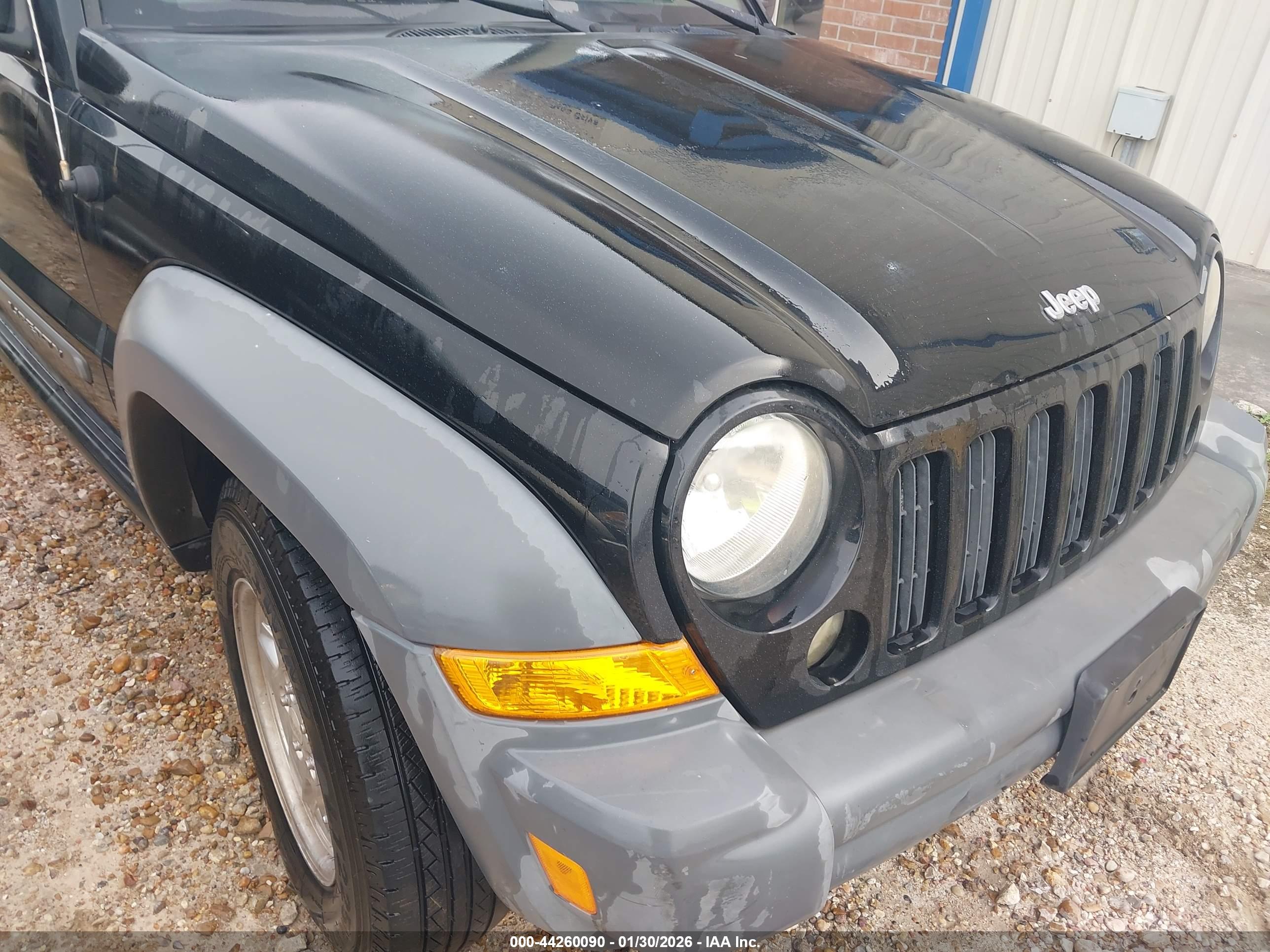 JEEP LIBERTY image 6