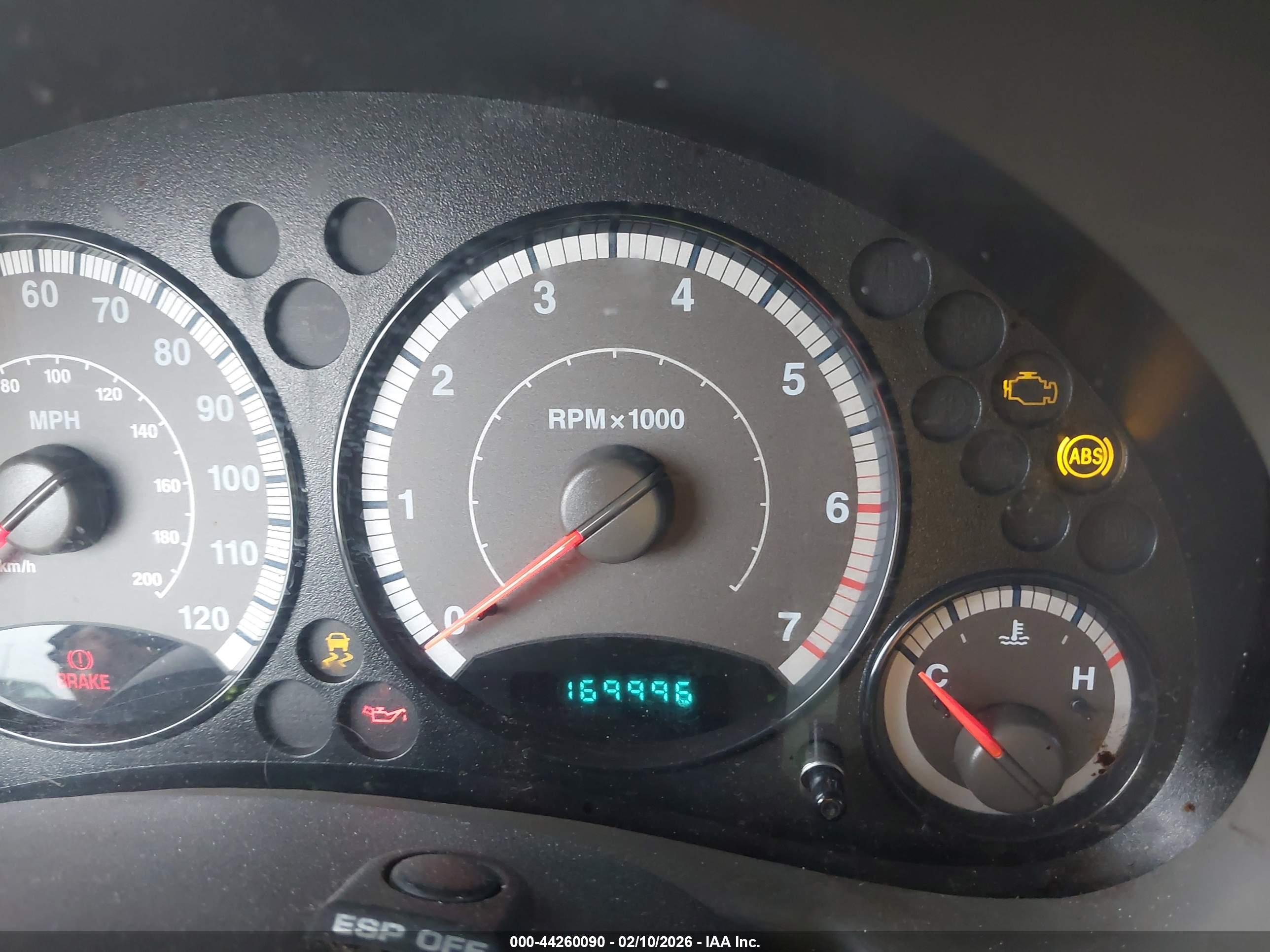 JEEP LIBERTY image 7