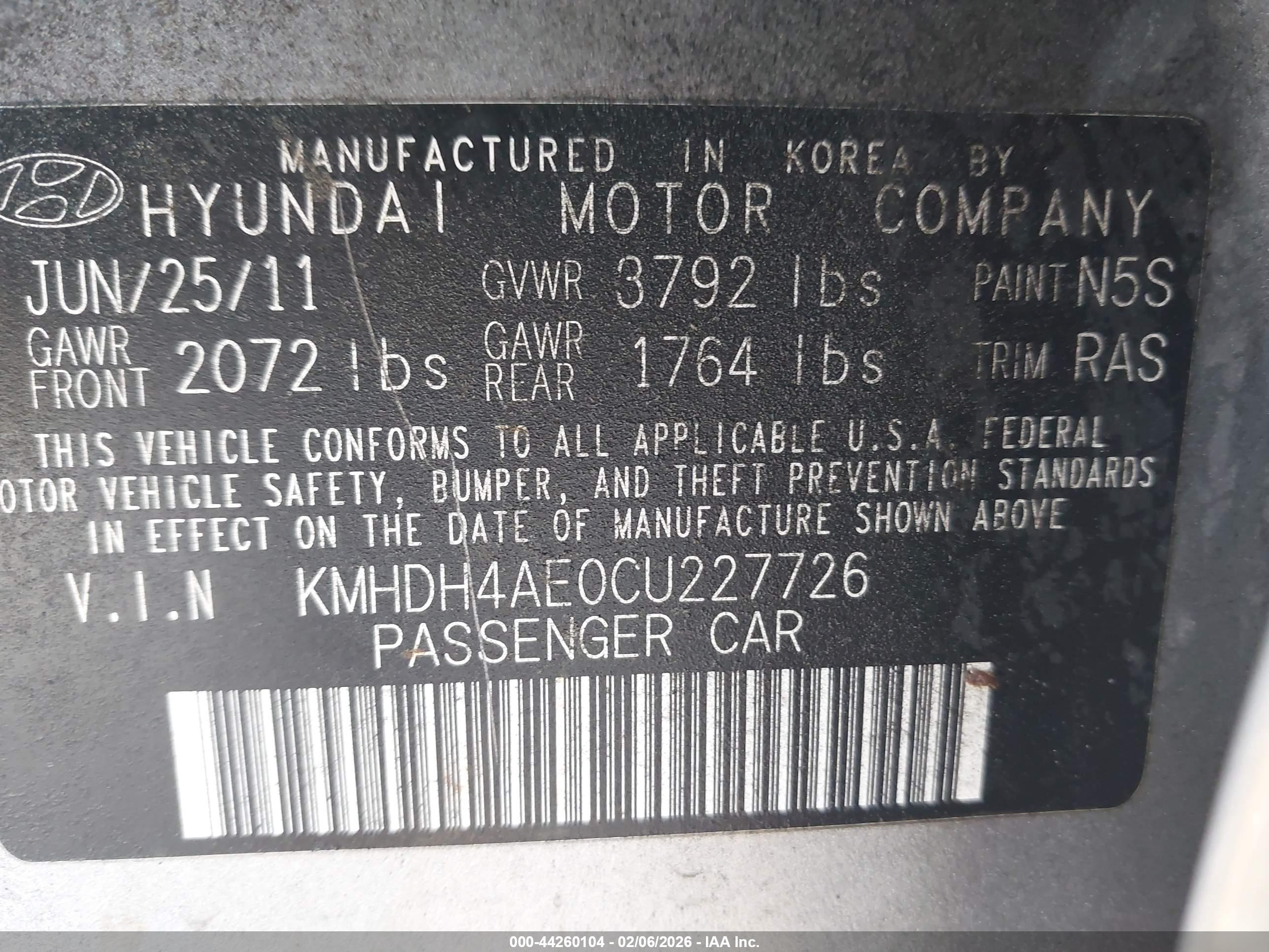 HYUNDAI ELANTRA image 9