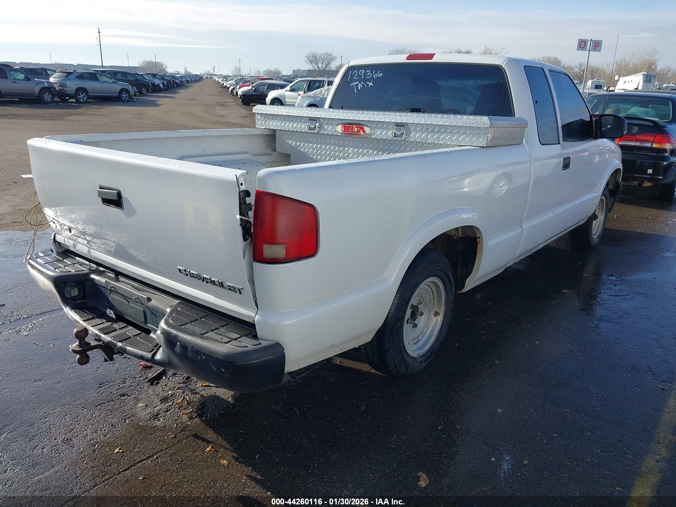 CHEVROLET S-10 image 4