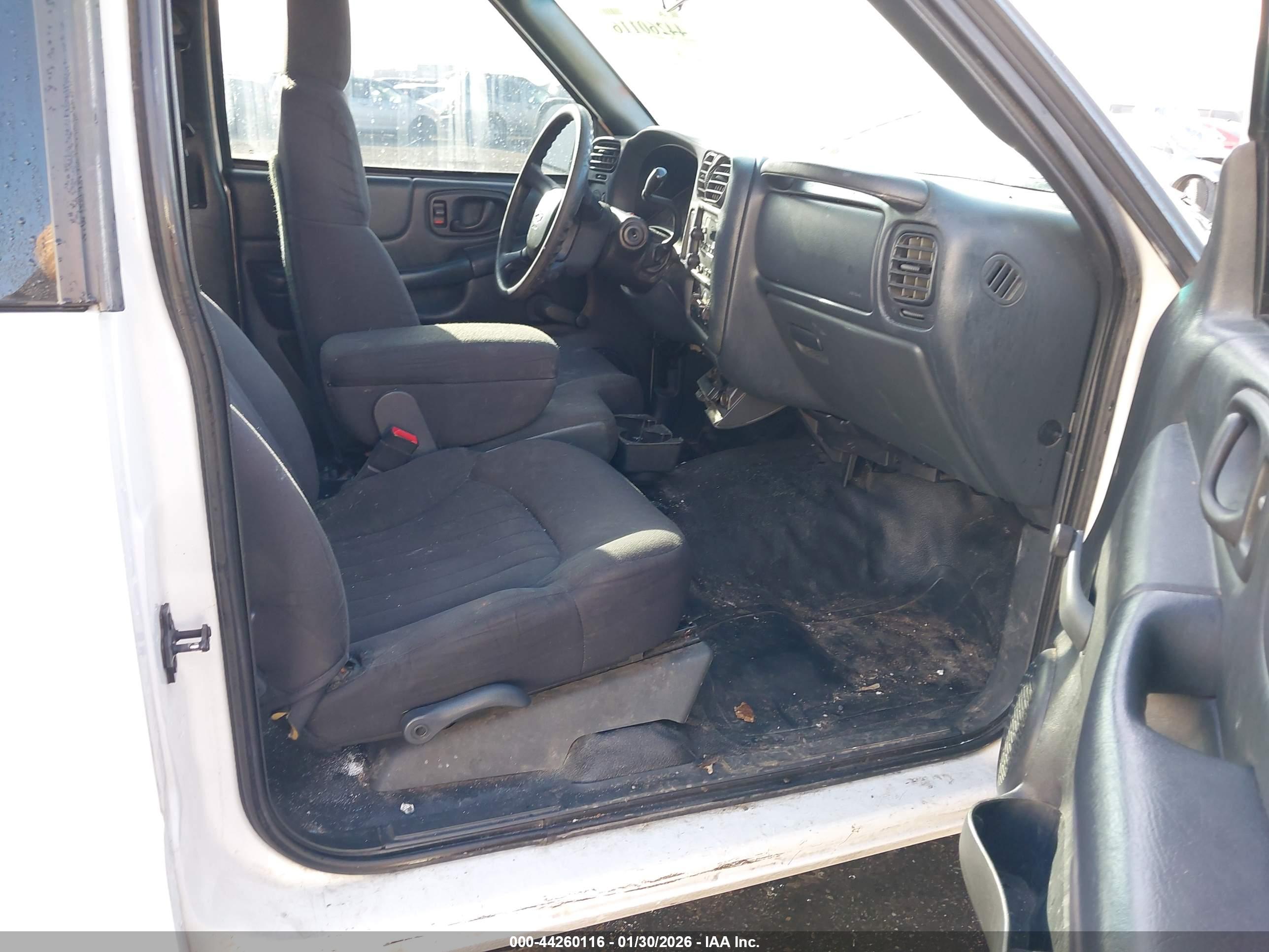 CHEVROLET S-10 image 5