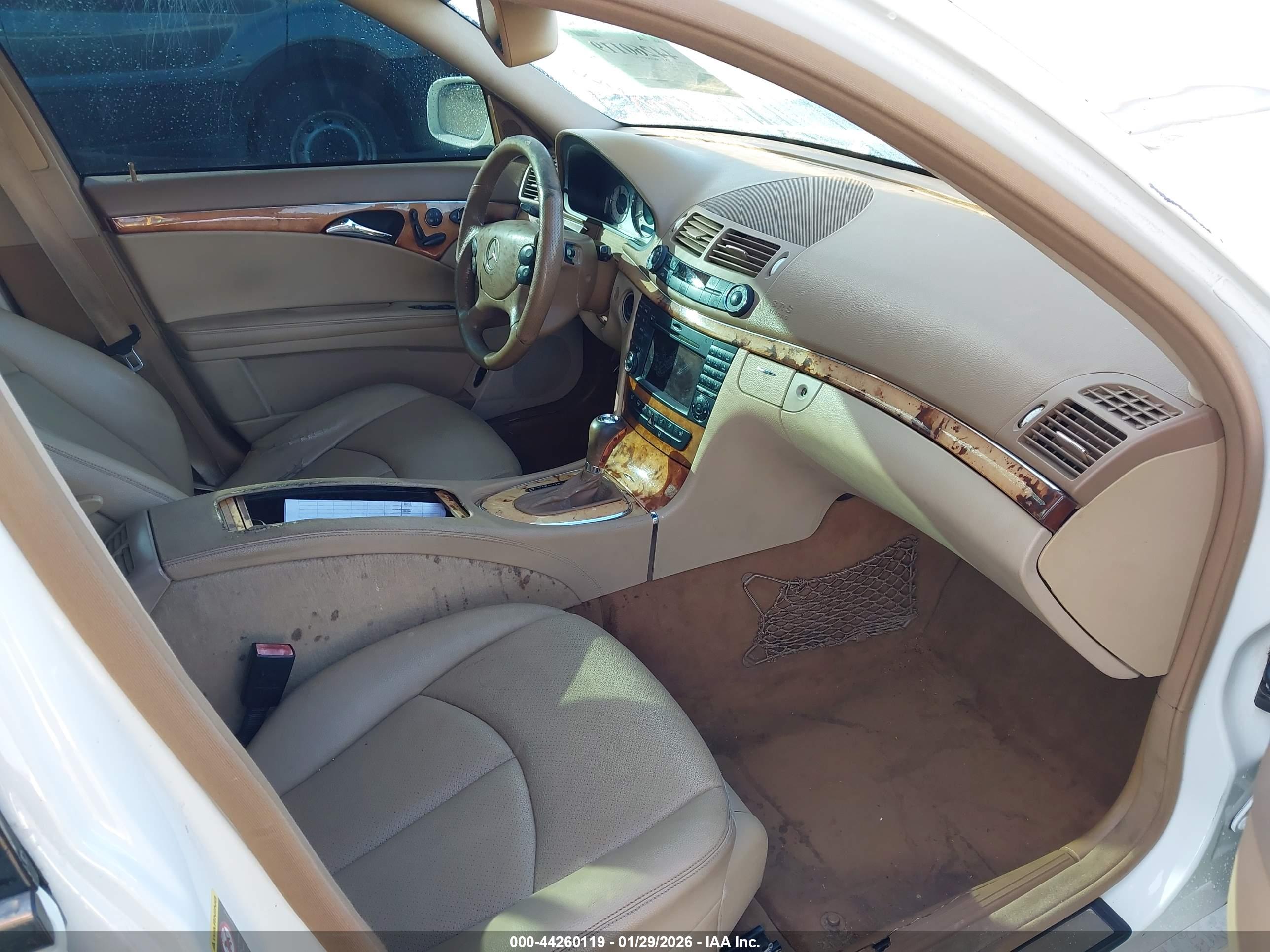 MERCEDES-BENZ E image 5