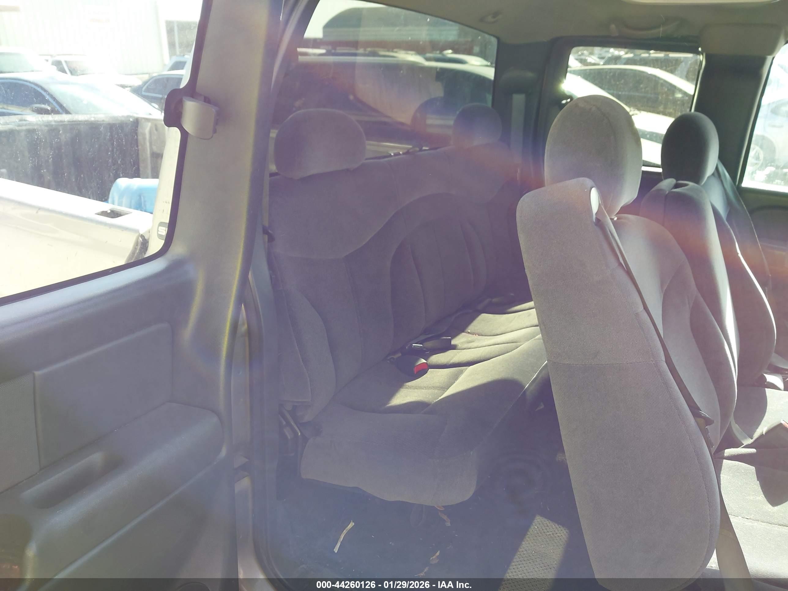 GMC SIERRA image 8