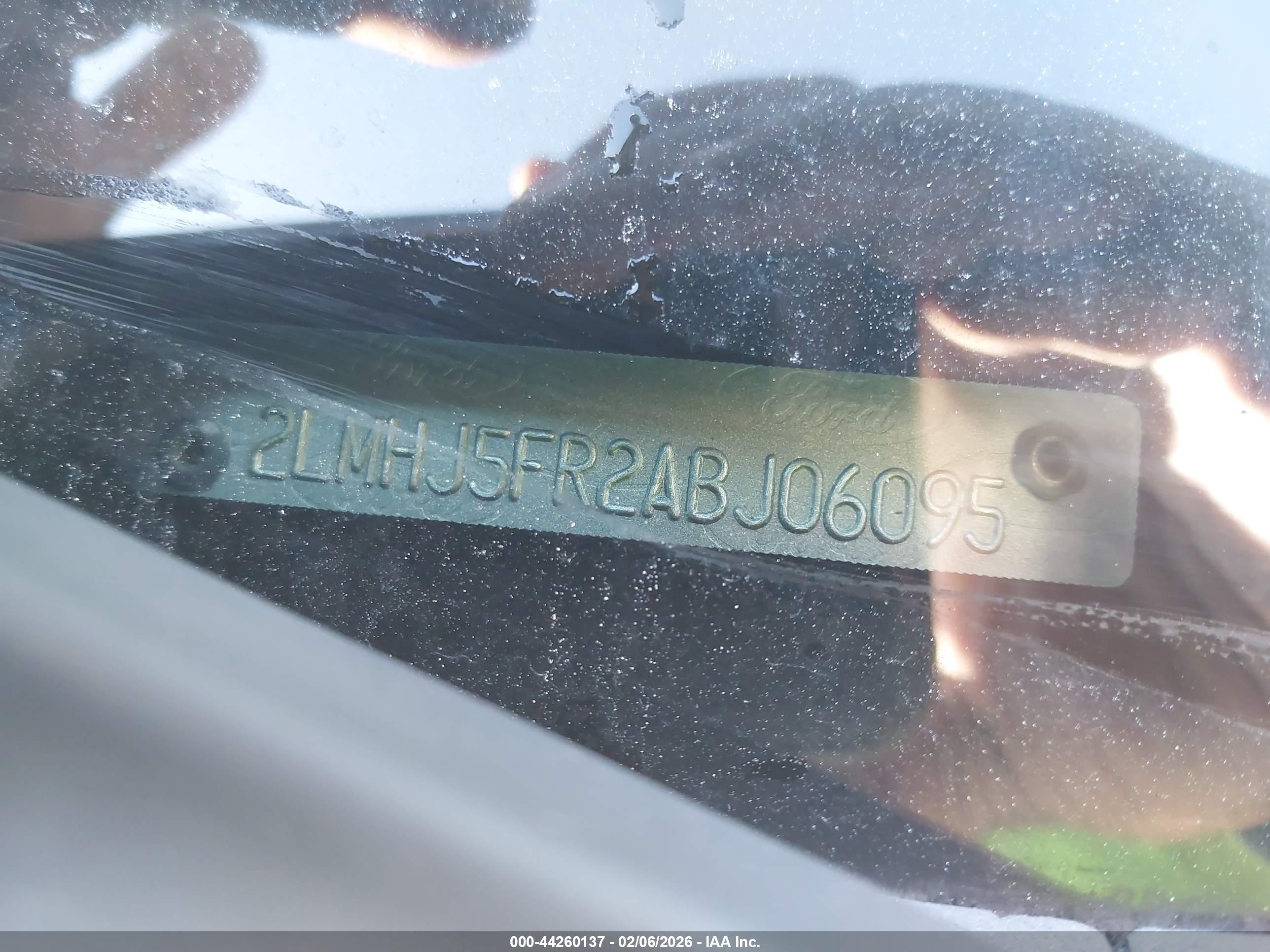 LINCOLN MKT image 9