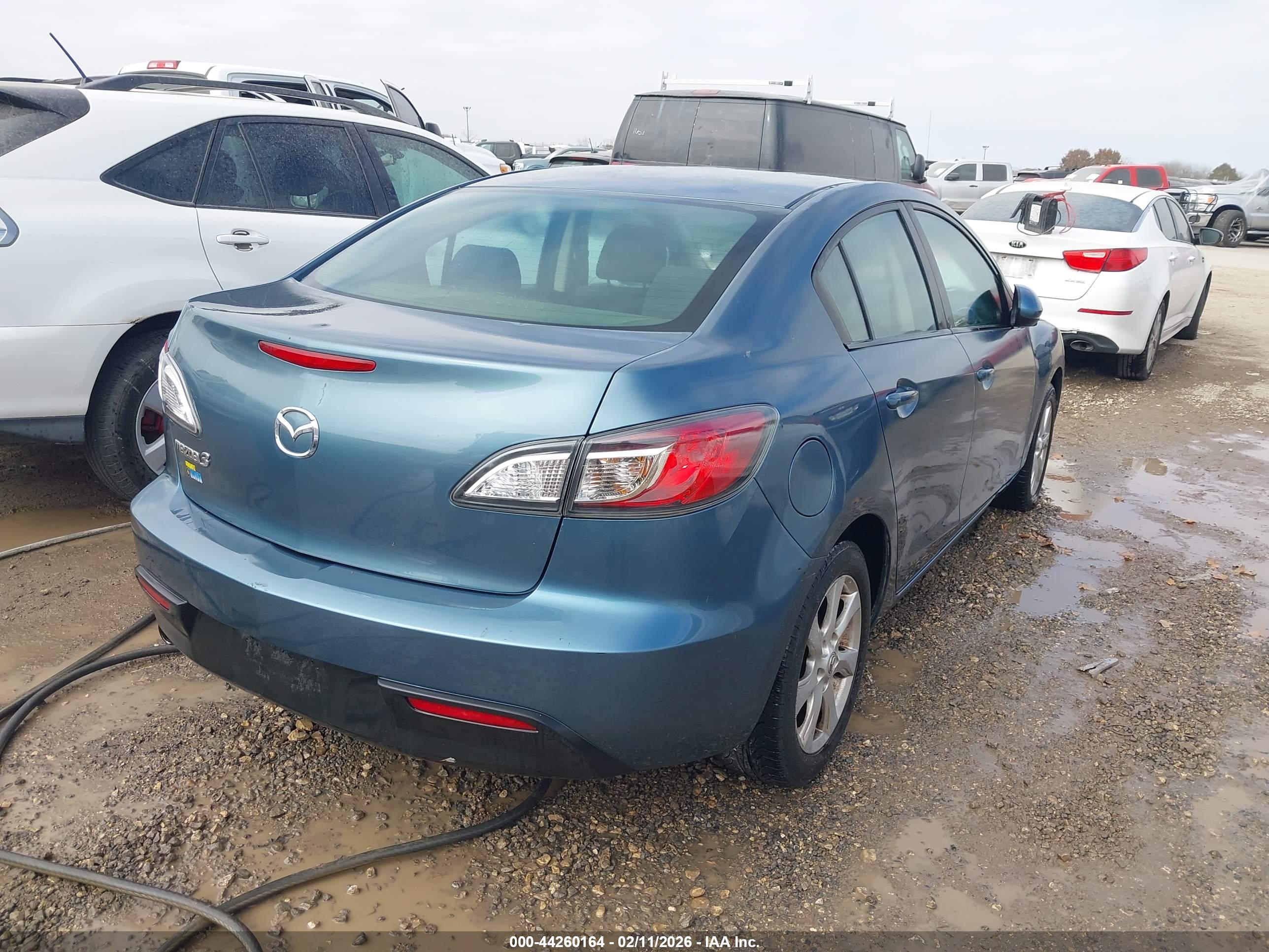 MAZDA MAZDA3 image 4