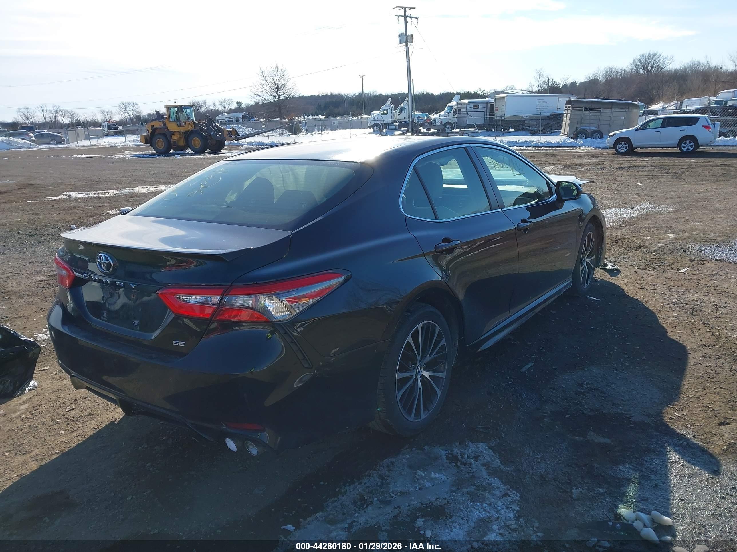 TOYOTA CAMRY image 4