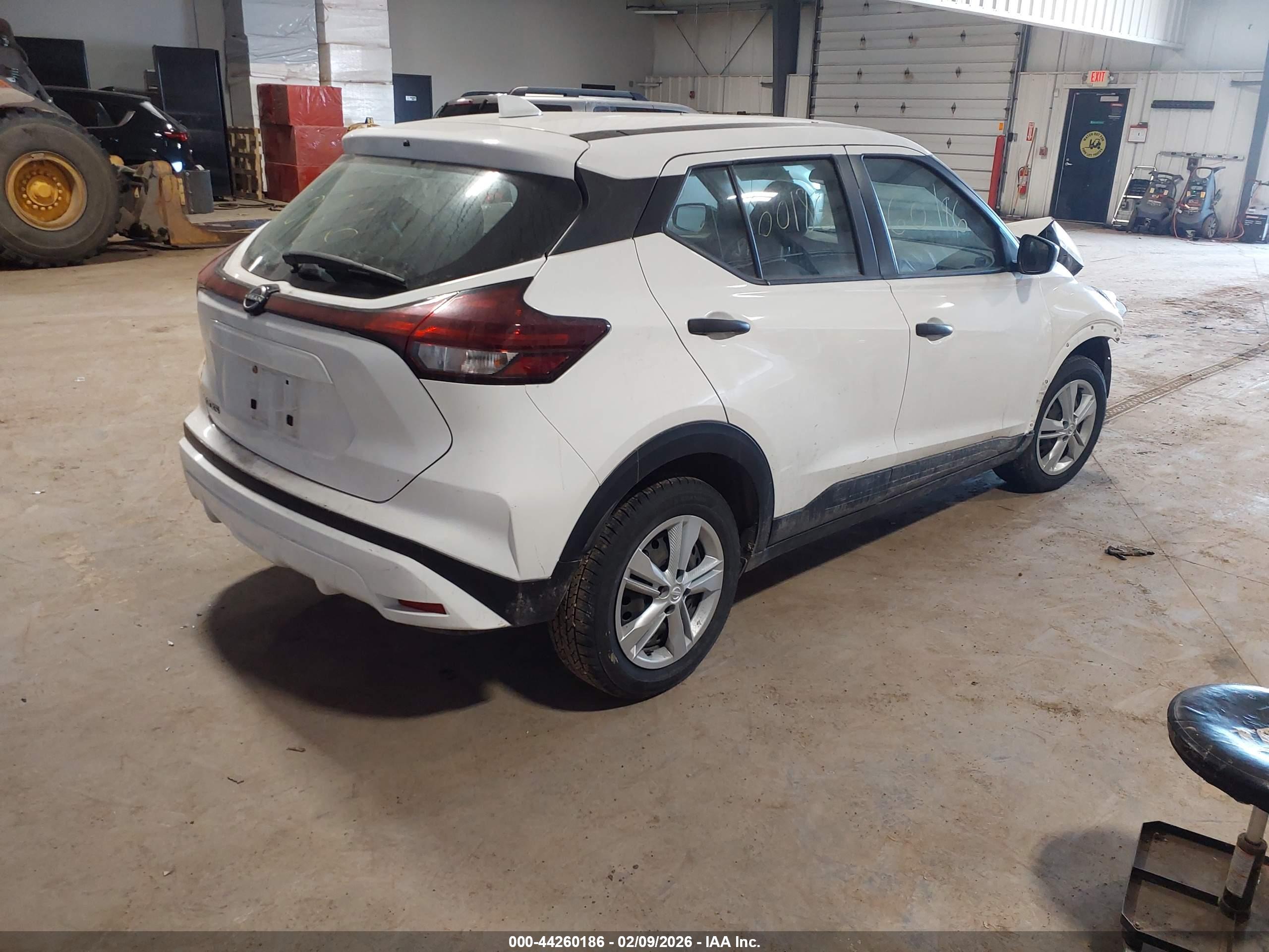 NISSAN KICKS image 4