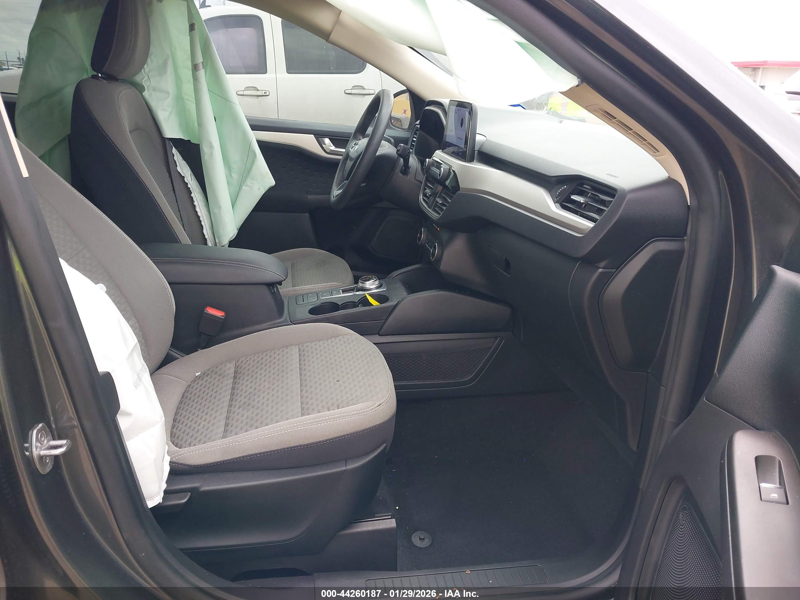 FORD ESCAPE image 5