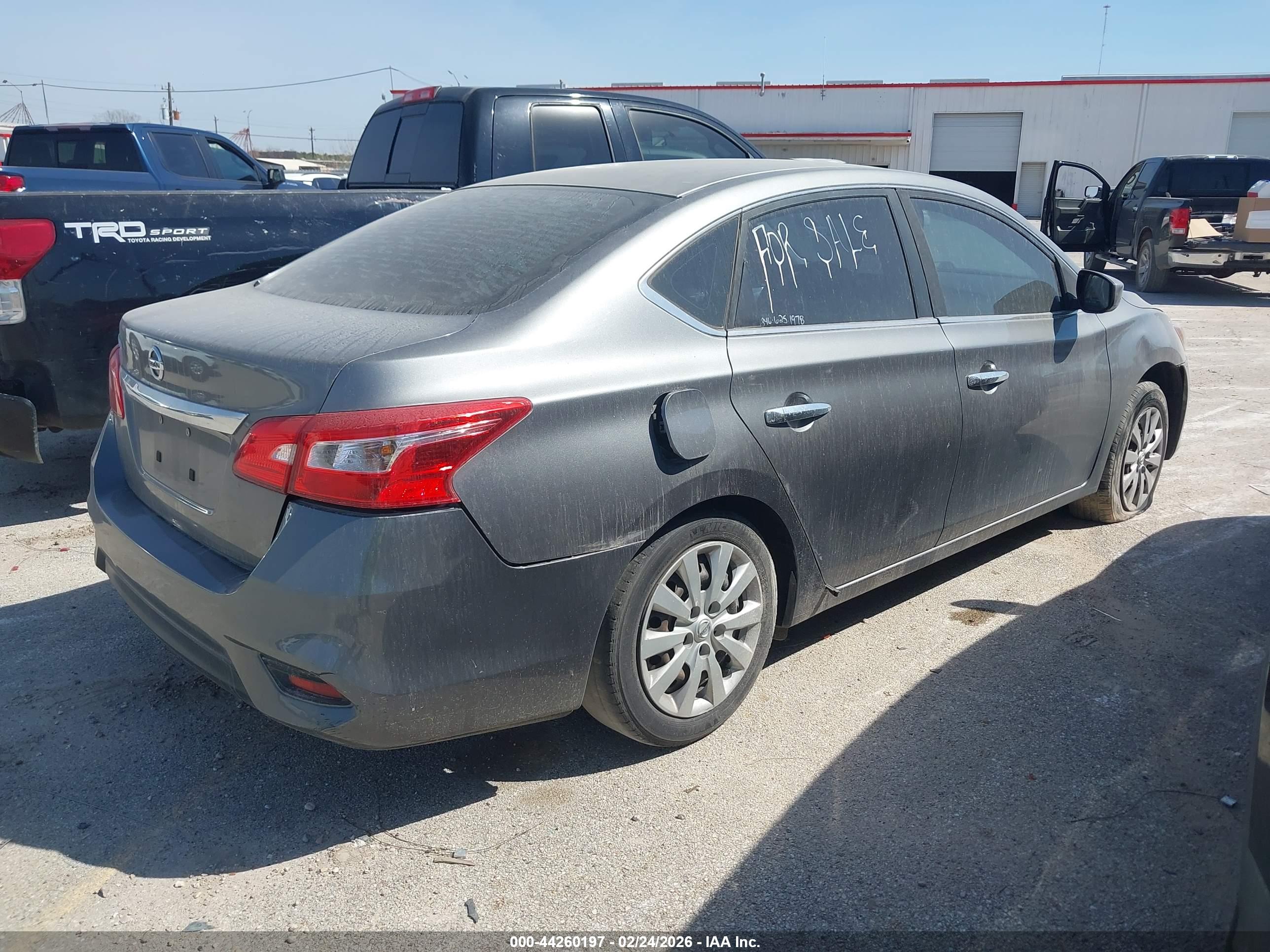 NISSAN SENTRA image 4