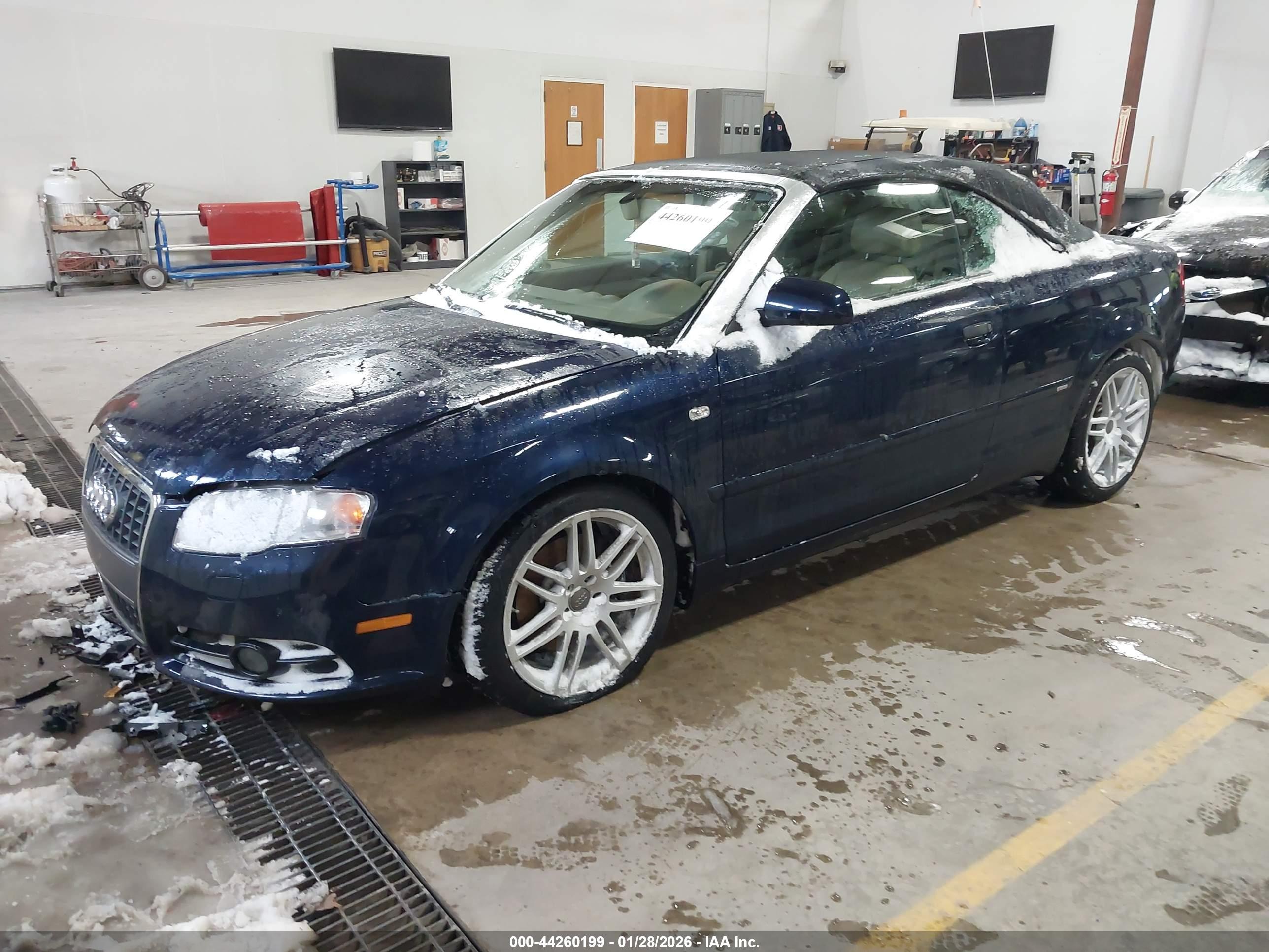 AUDI A4 image 2