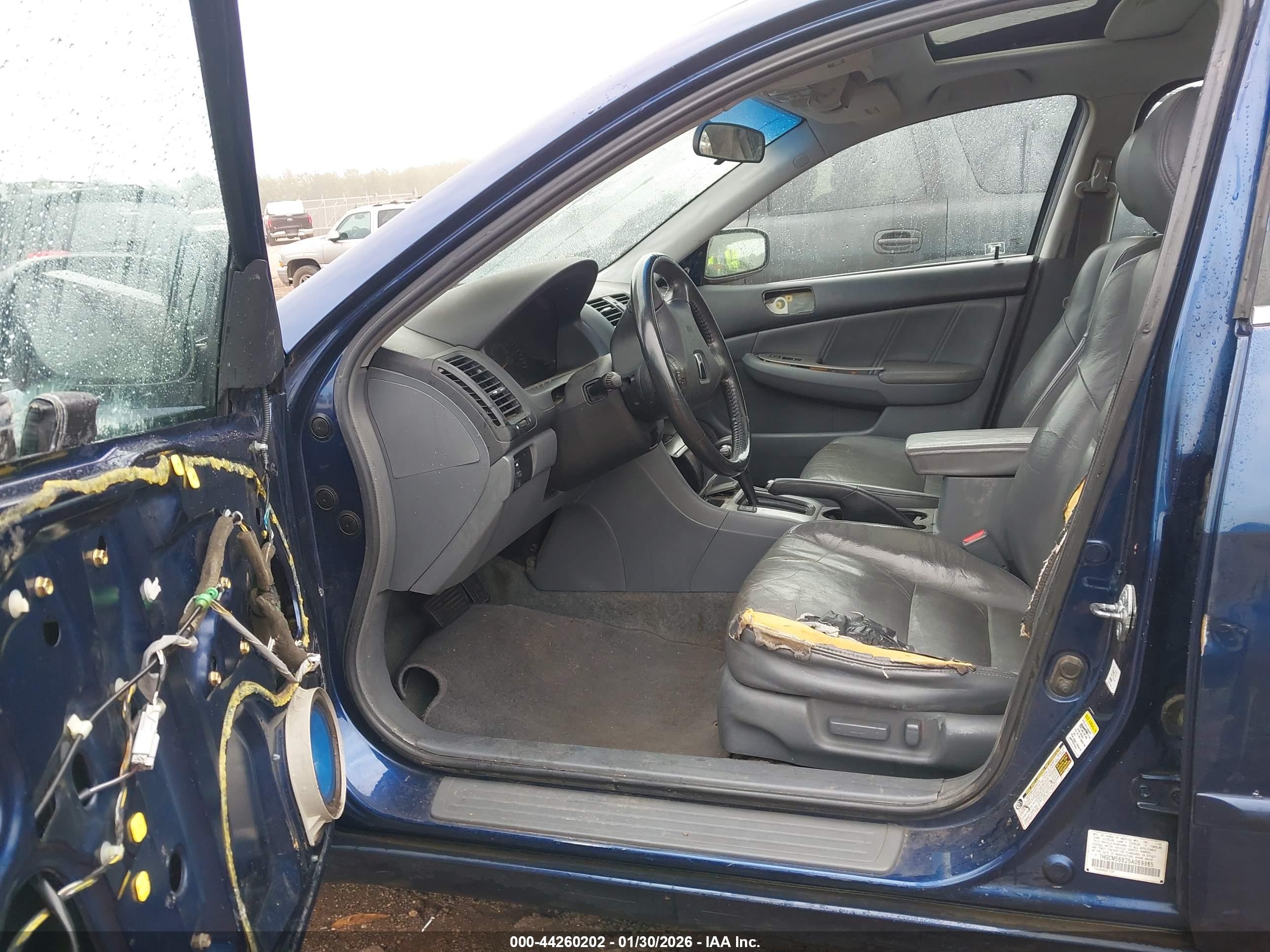HONDA ACCORD image 5
