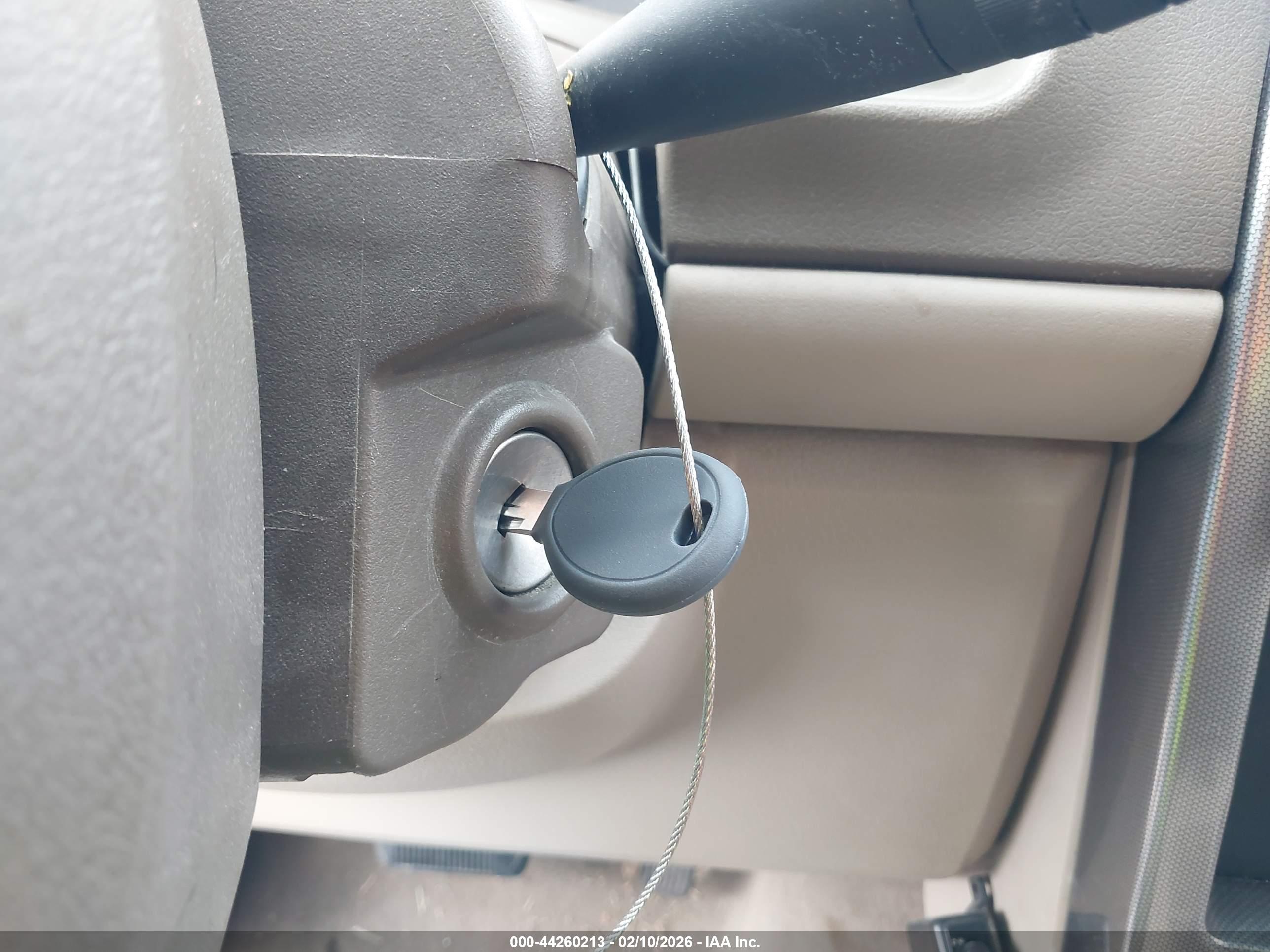 JEEP LIBERTY image 11