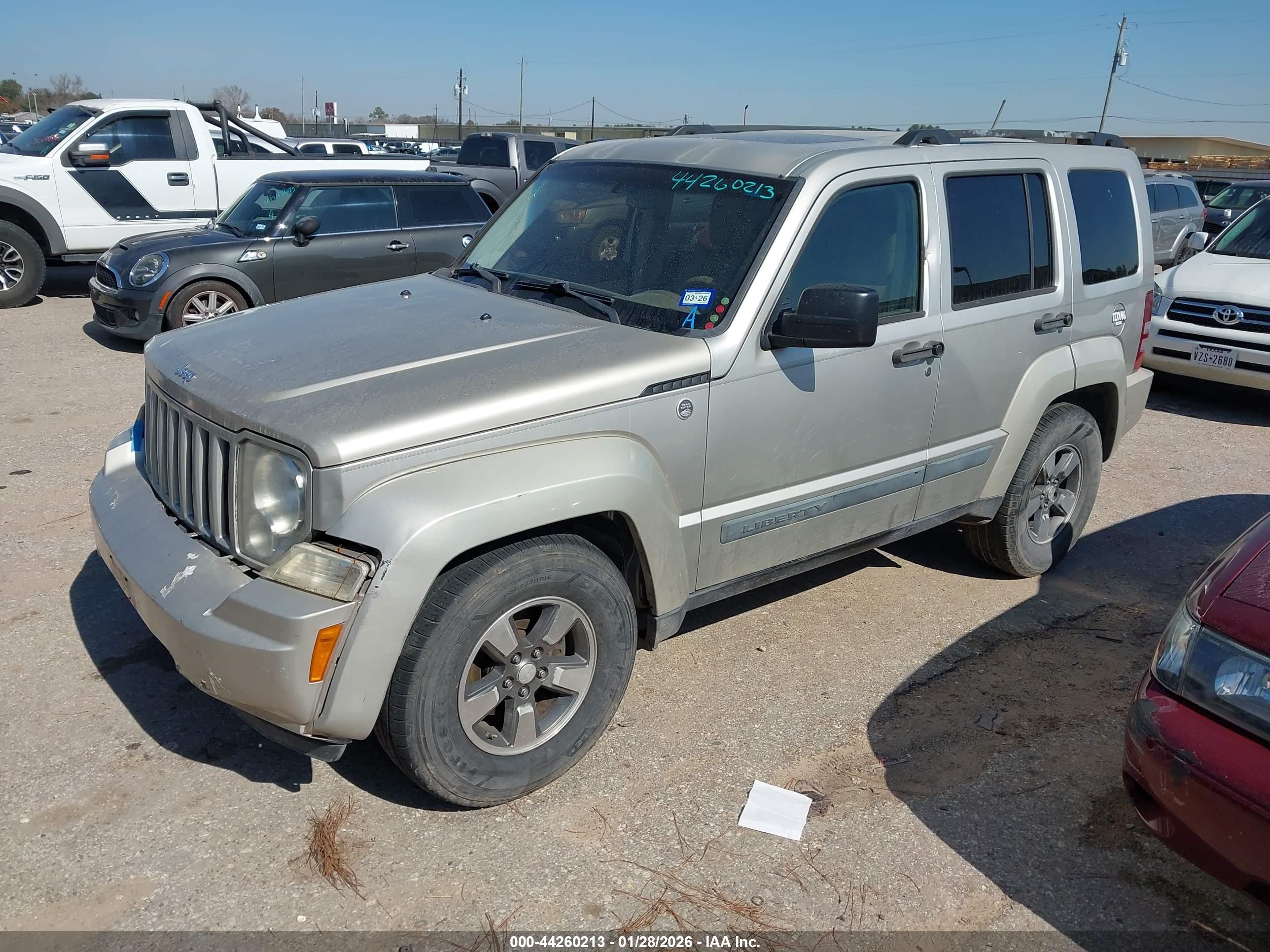 JEEP LIBERTY image 2