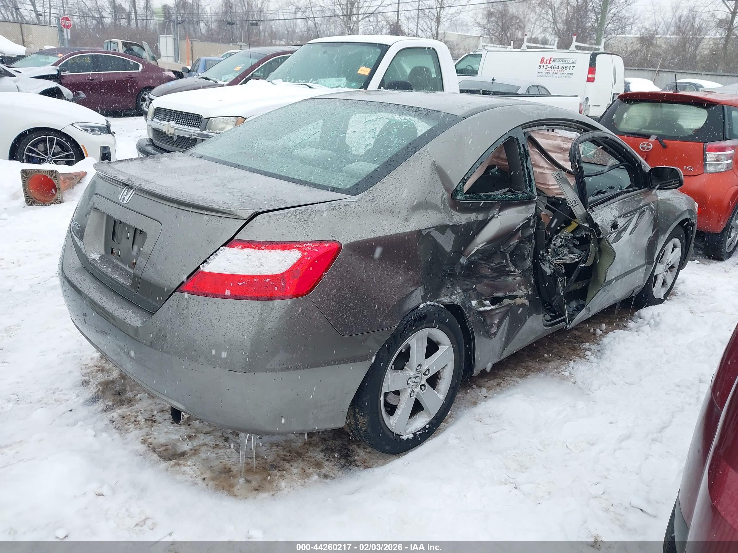 HONDA CIVIC image 4