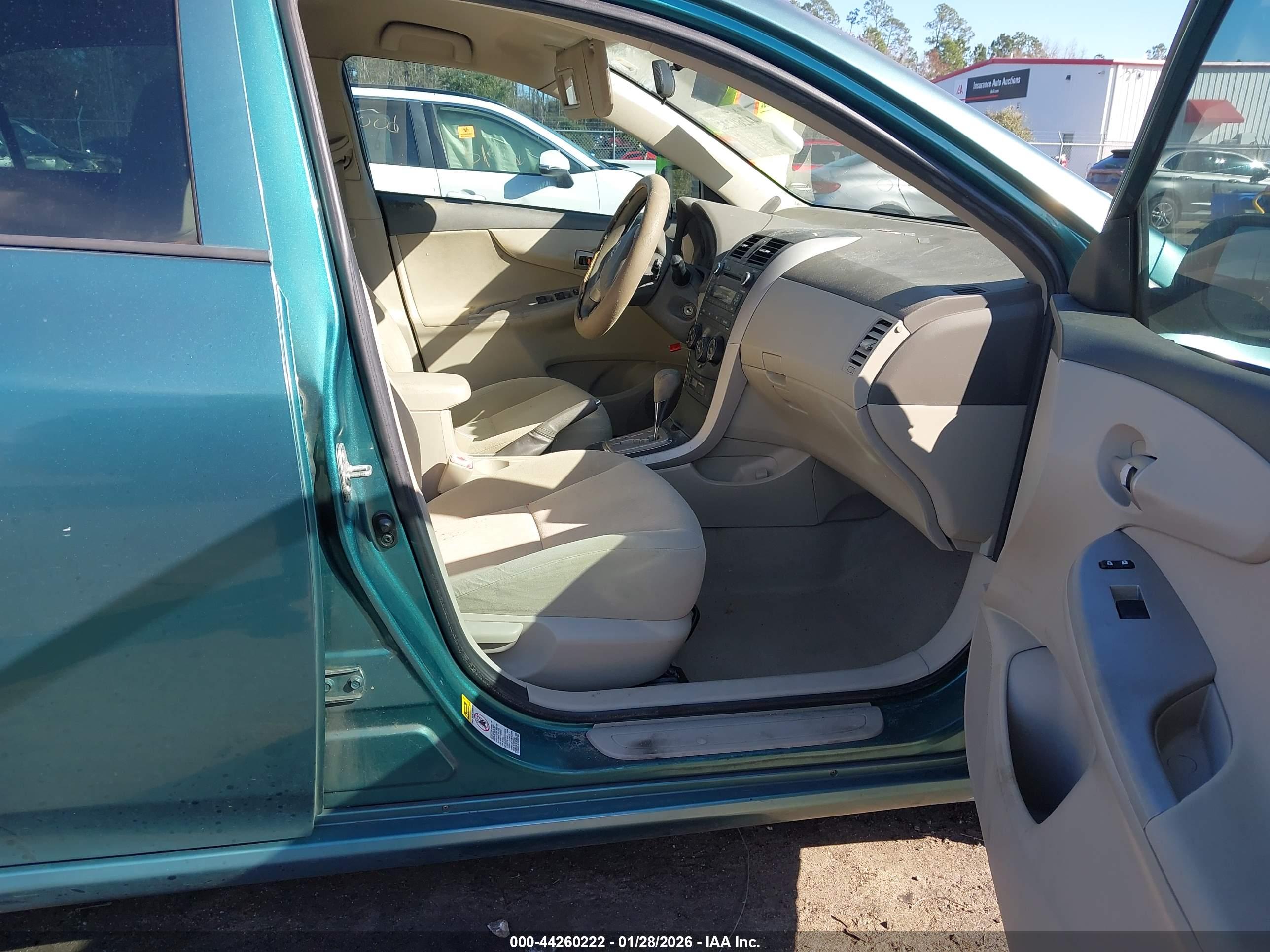 TOYOTA COROLLA image 5