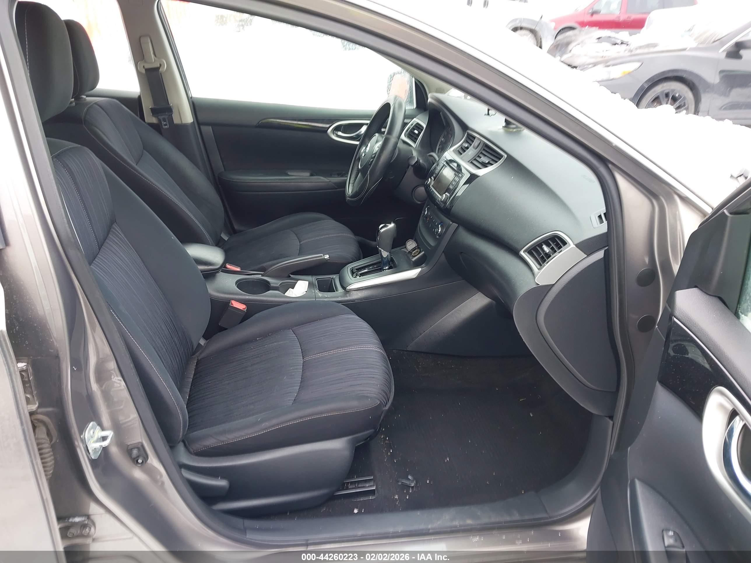 NISSAN SENTRA image 5