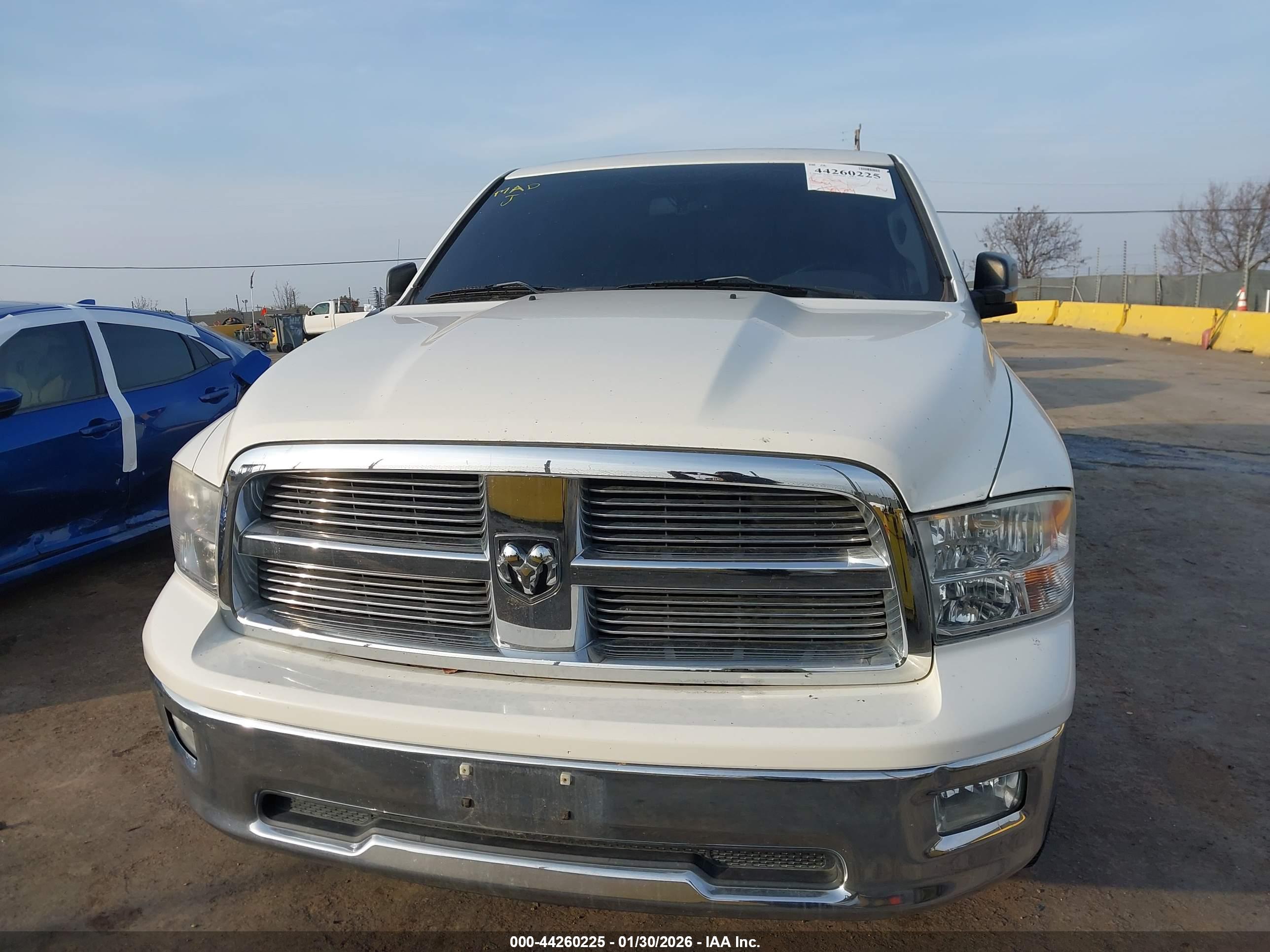 DODGE RAM image 6