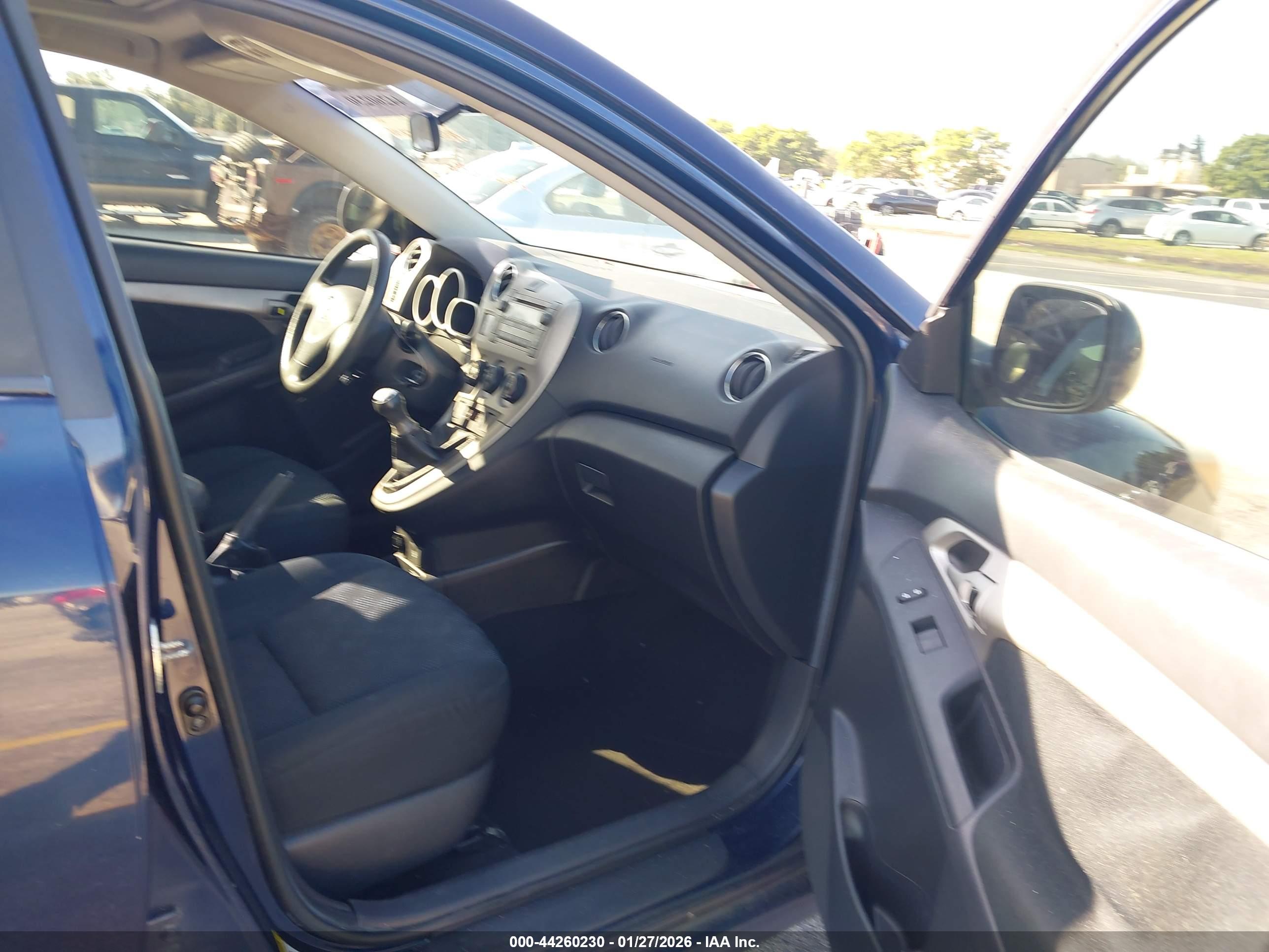 TOYOTA MATRIX image 5