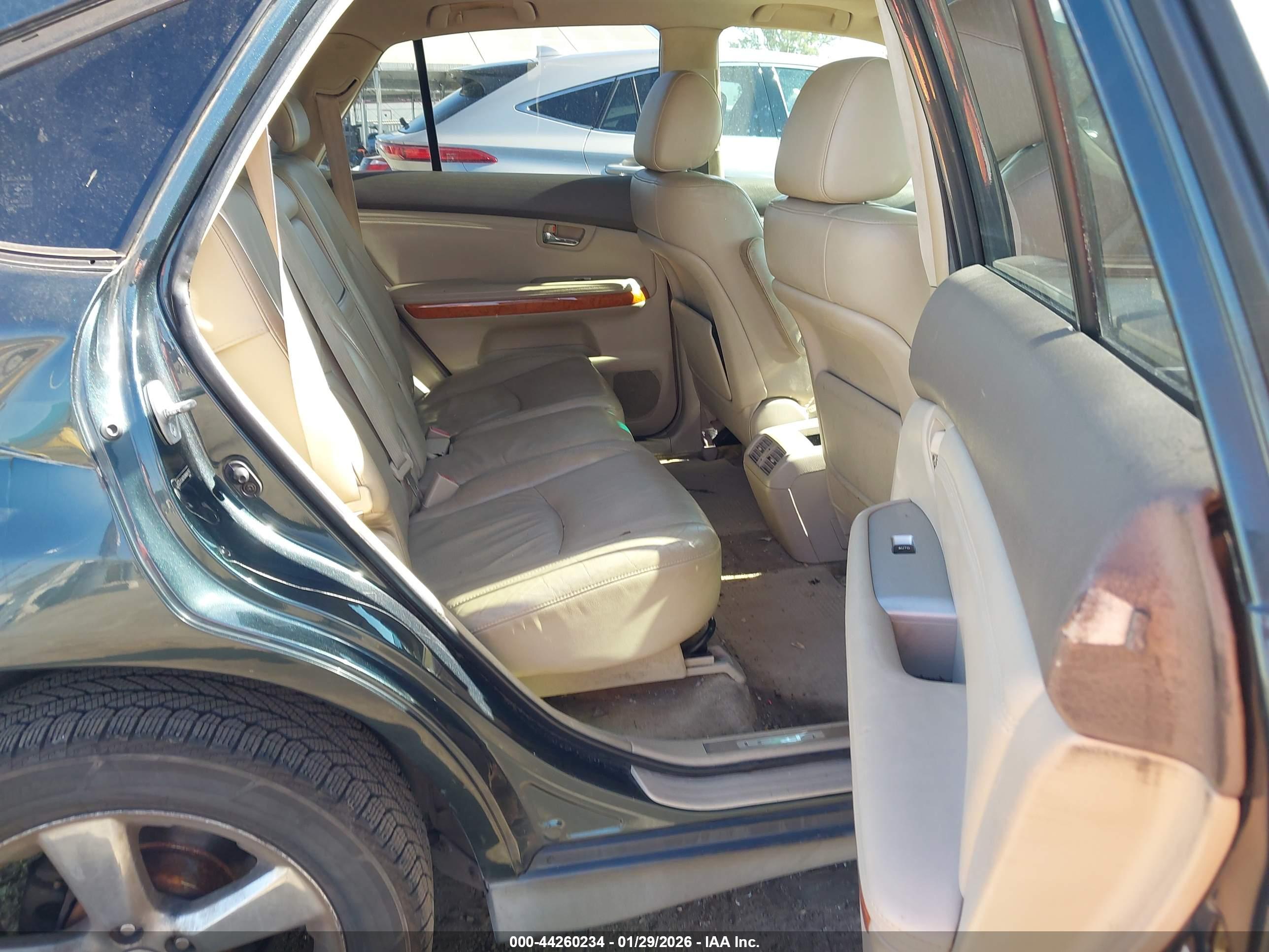 LEXUS RX image 8