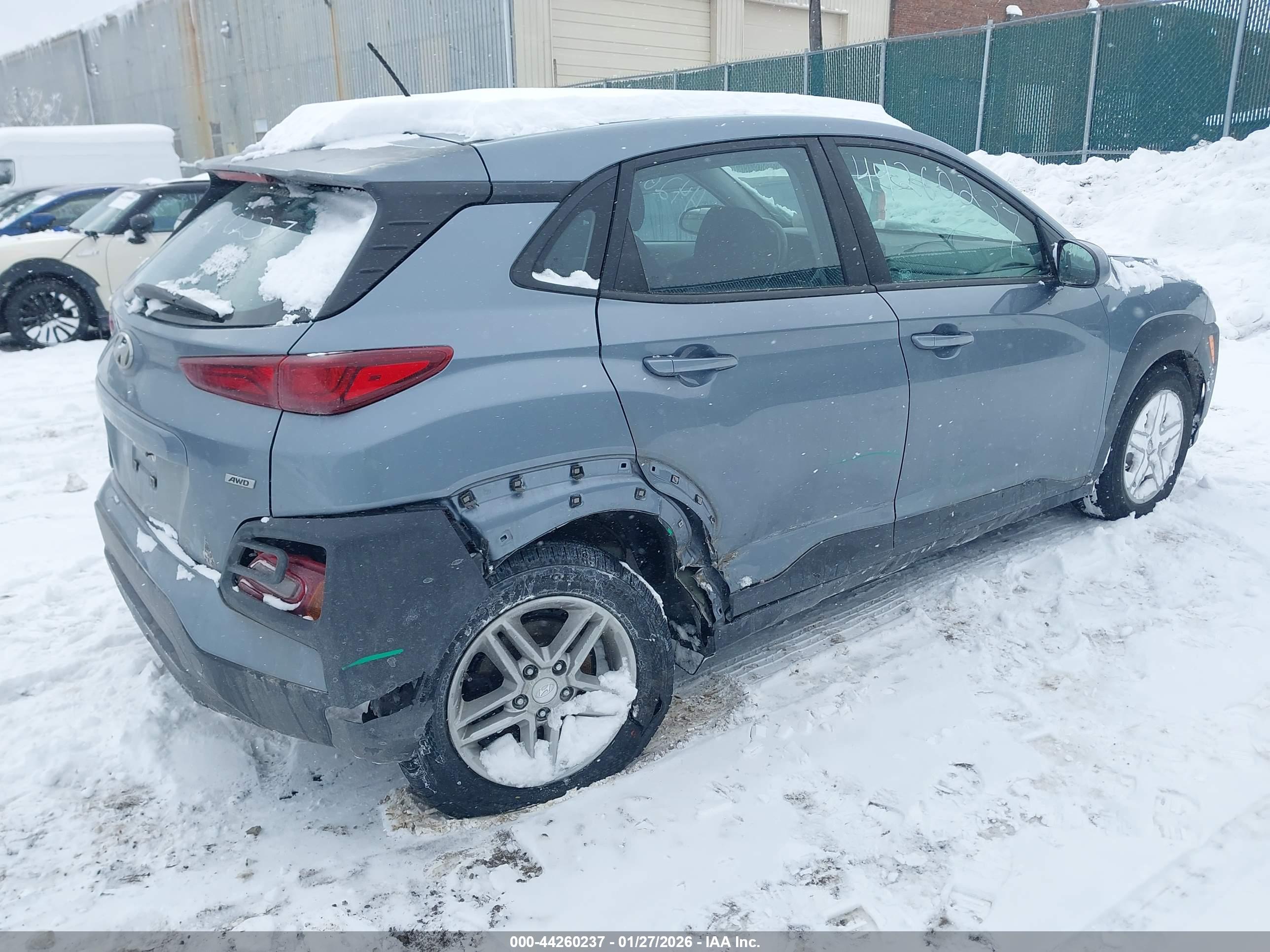 HYUNDAI KONA image 4