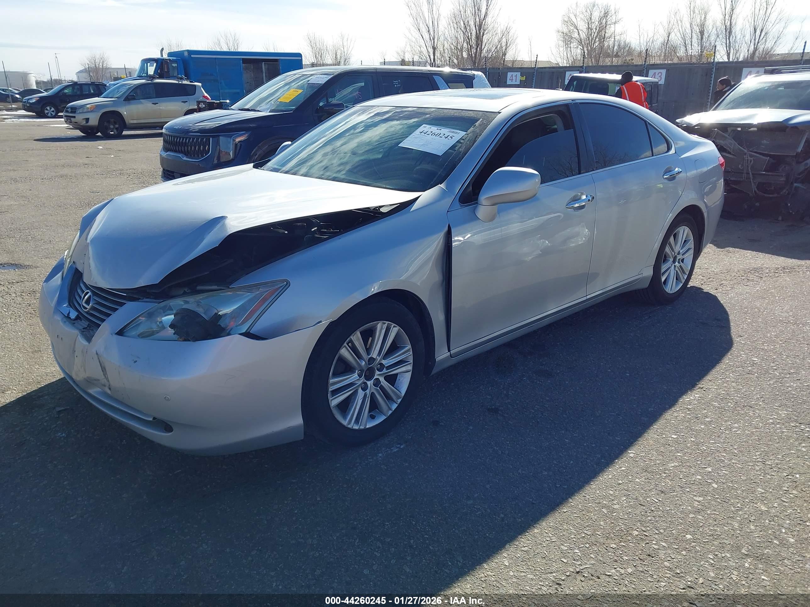 LEXUS ES image 2