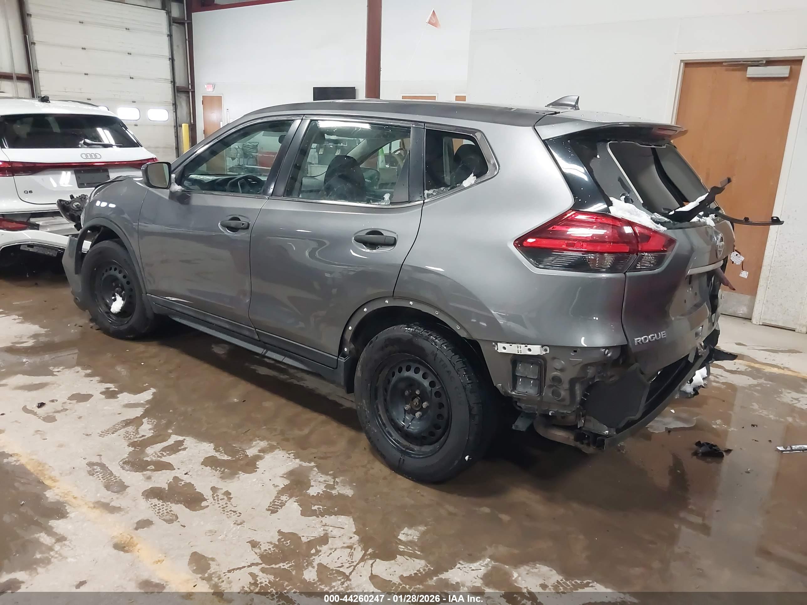 NISSAN ROGUE image 3