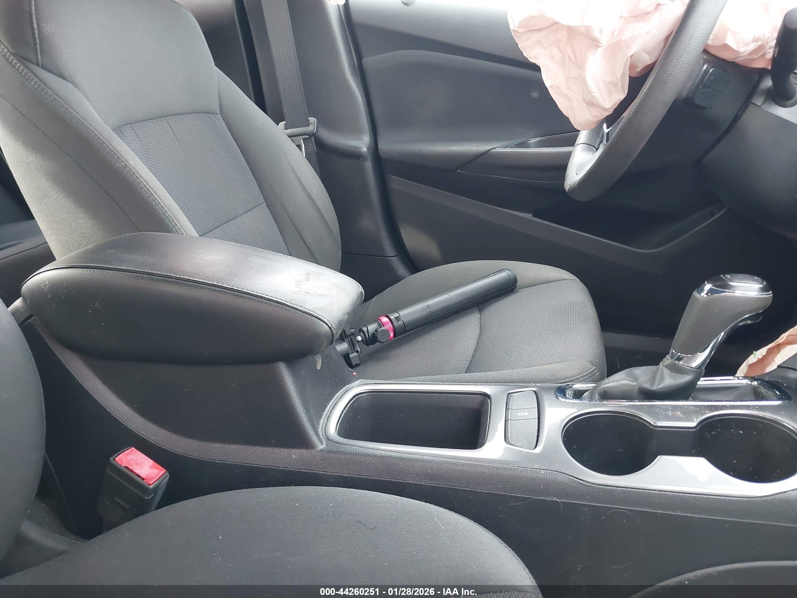 CHEVROLET CRUZE image 5