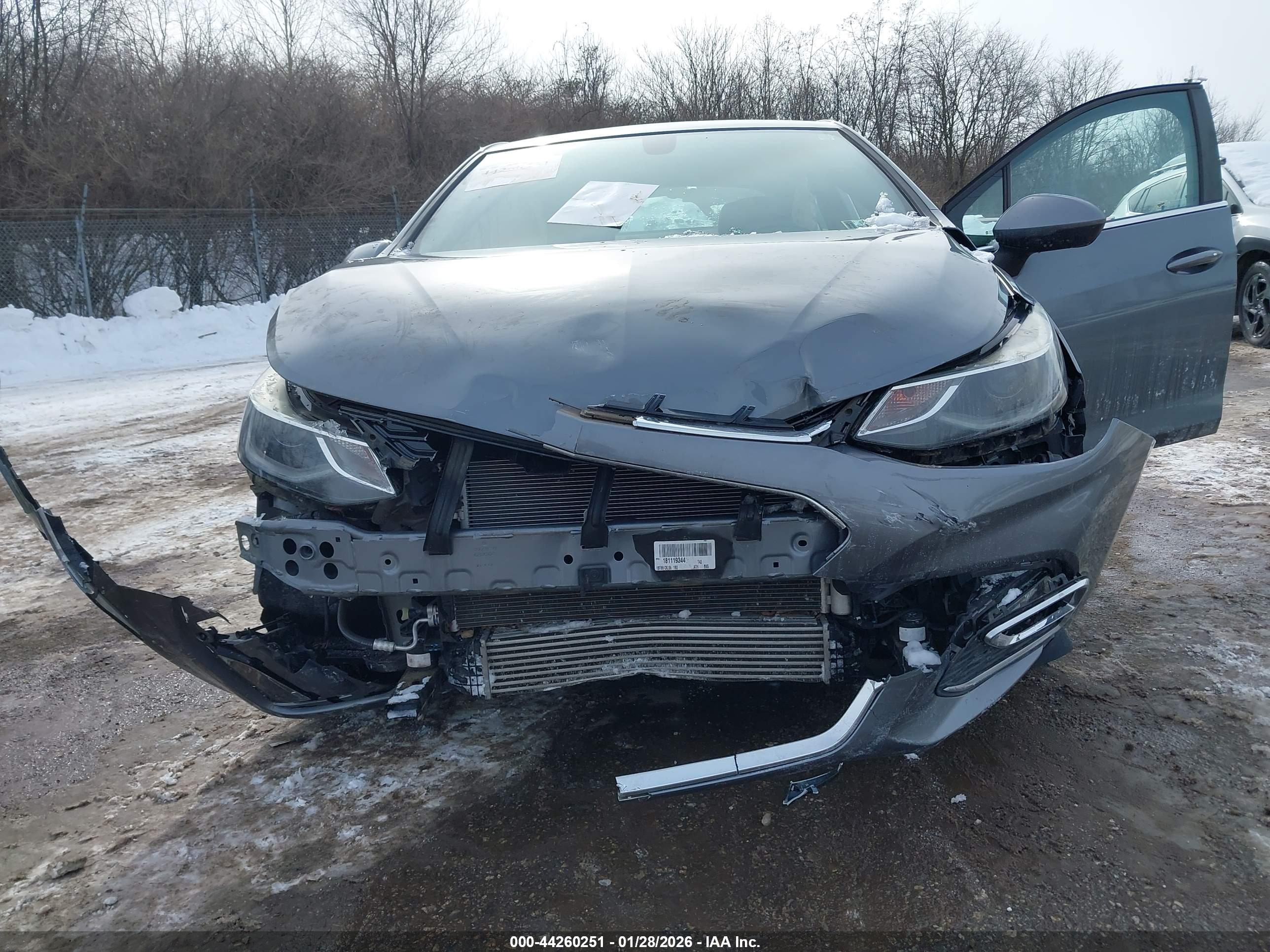 CHEVROLET CRUZE image 6