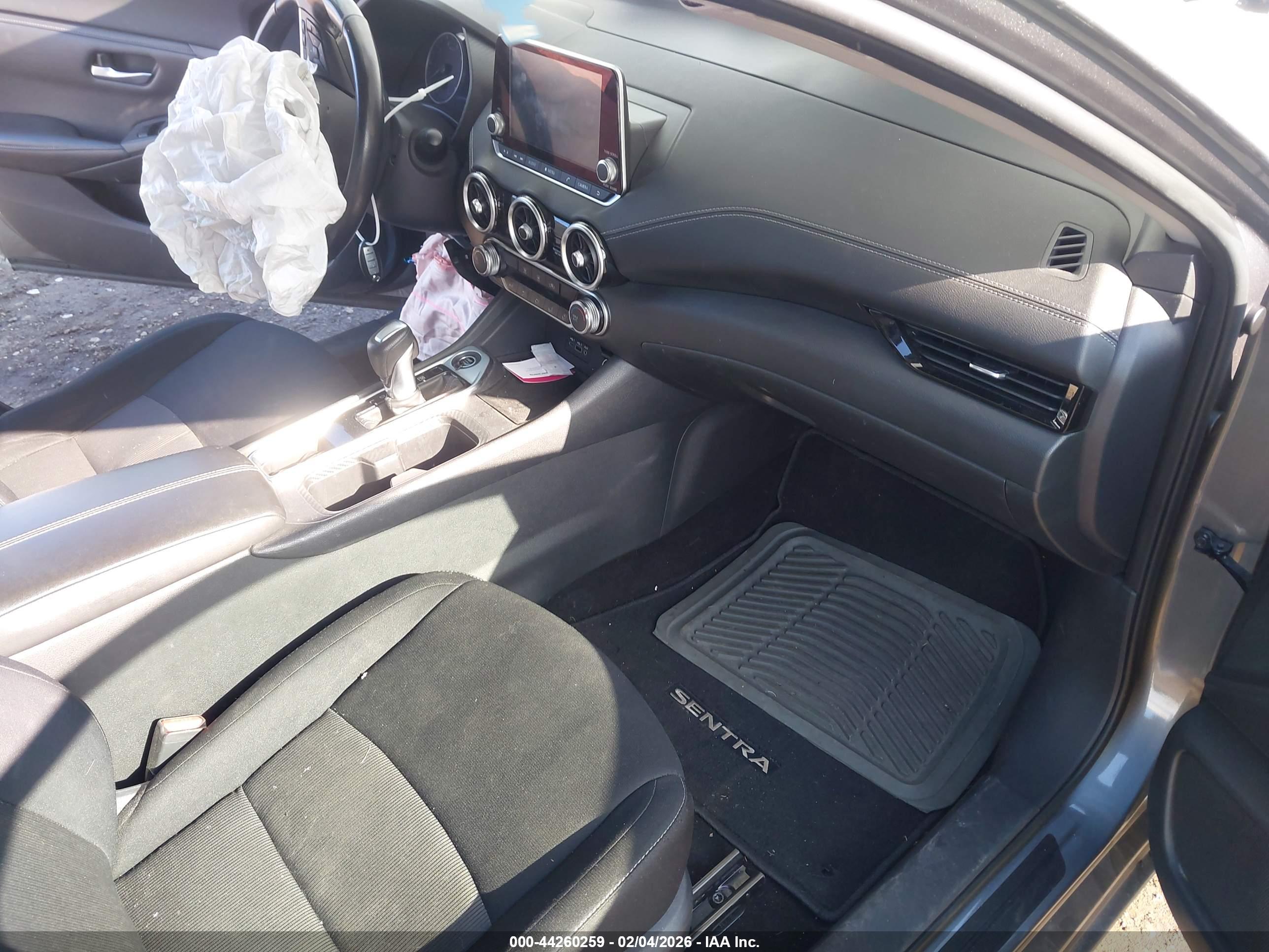 NISSAN SENTRA image 5