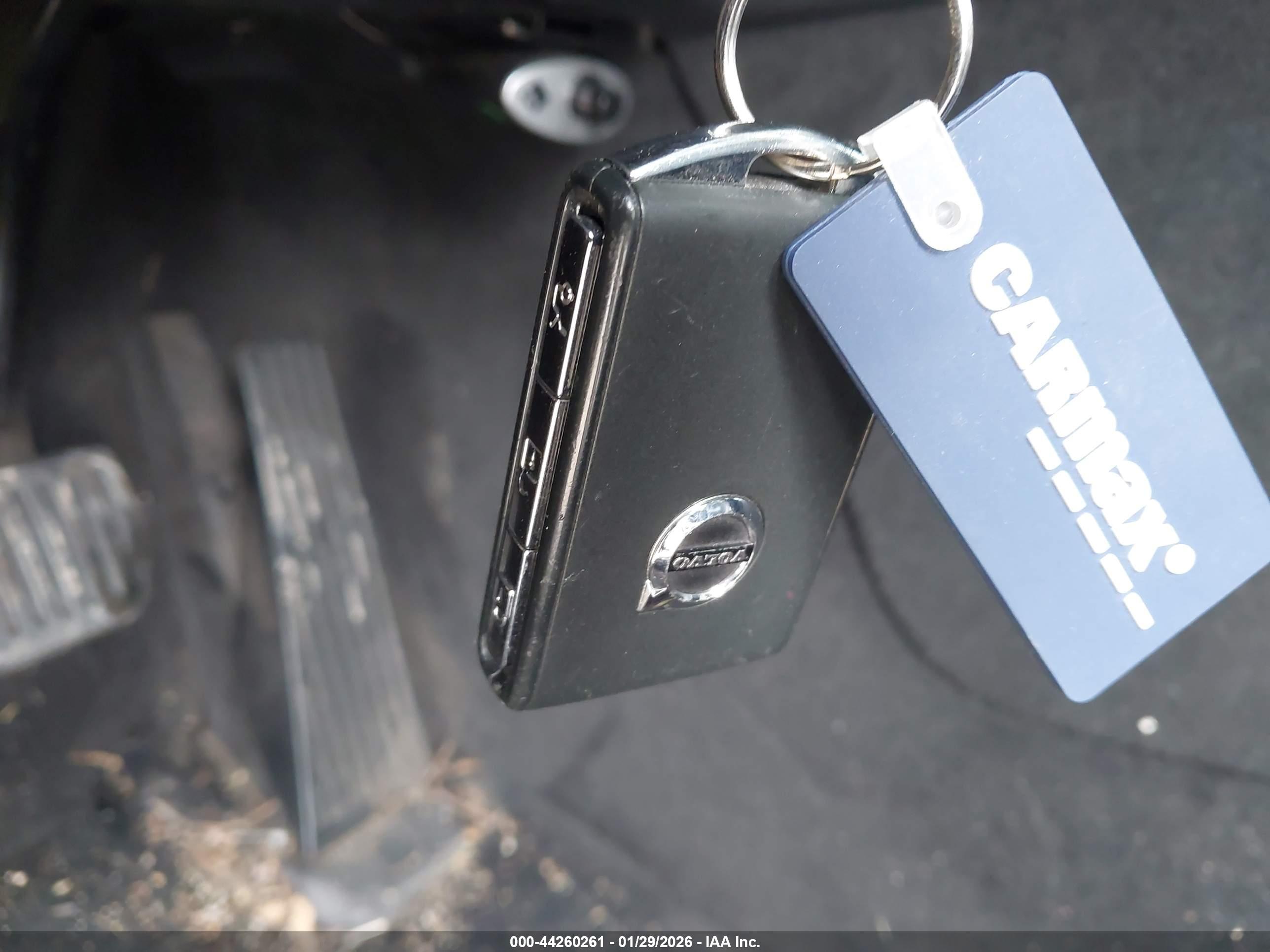 VOLVO XC90 image 11