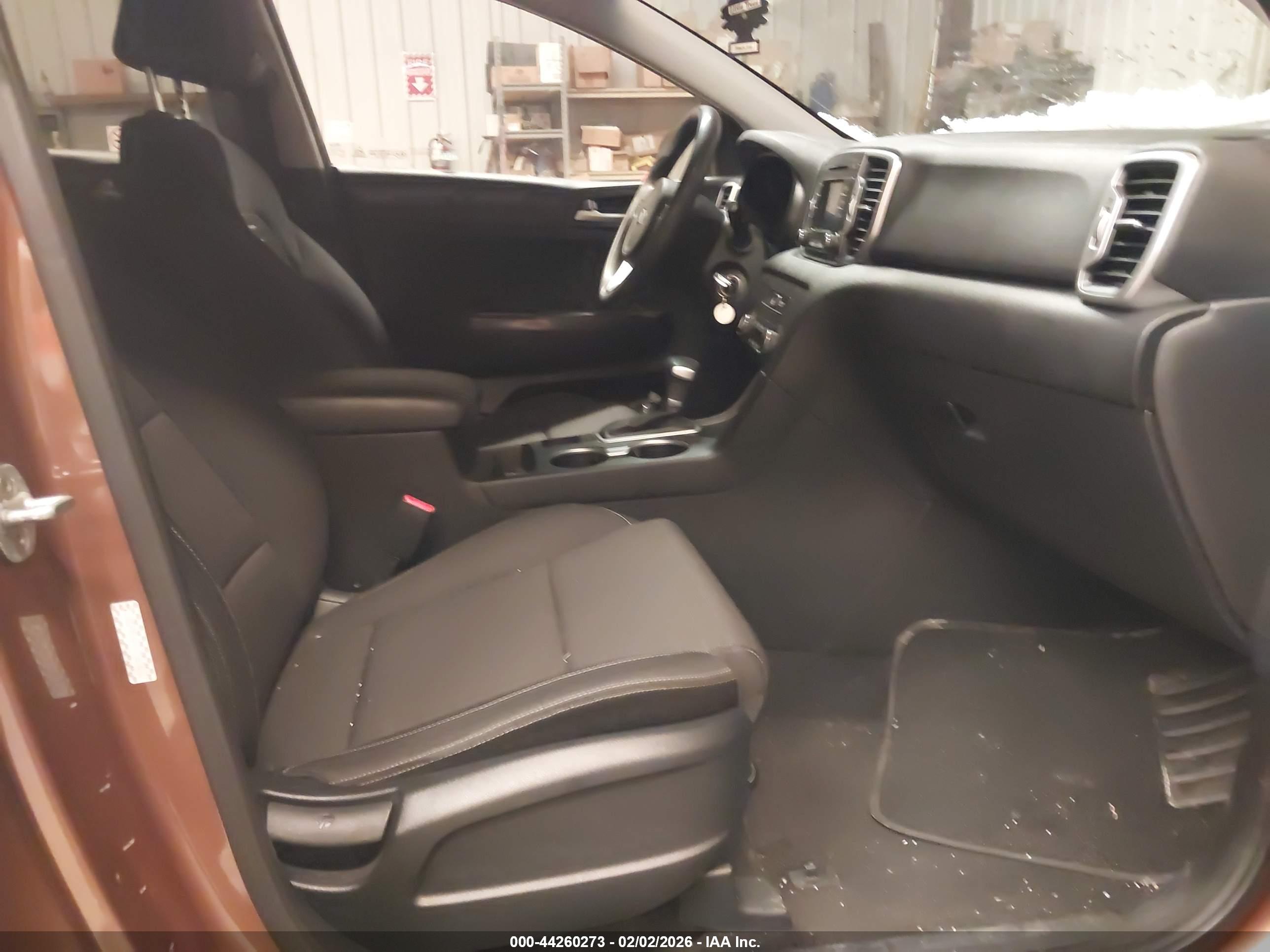 KIA SPORTAGE image 5