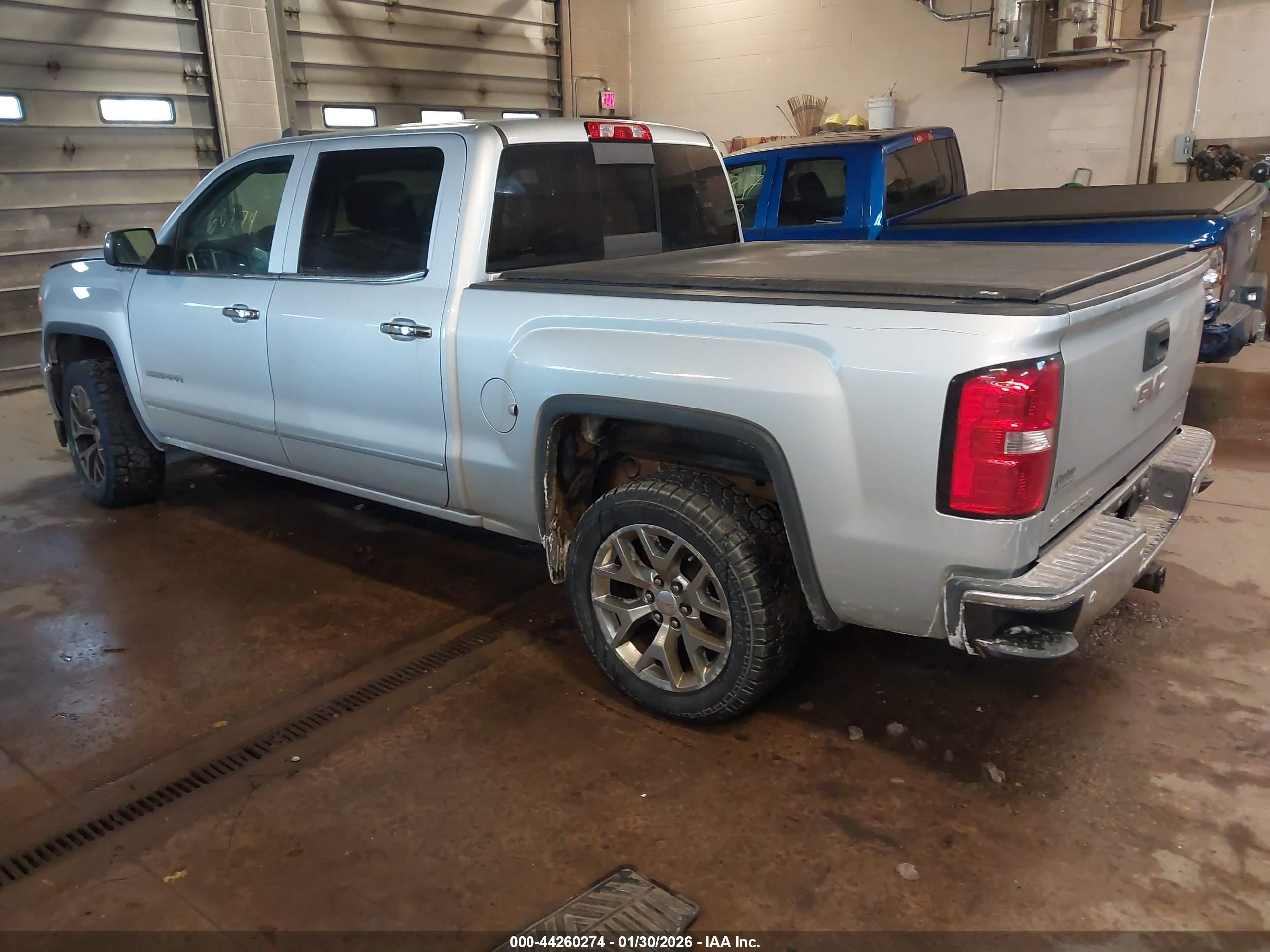 GMC SIERRA image 3