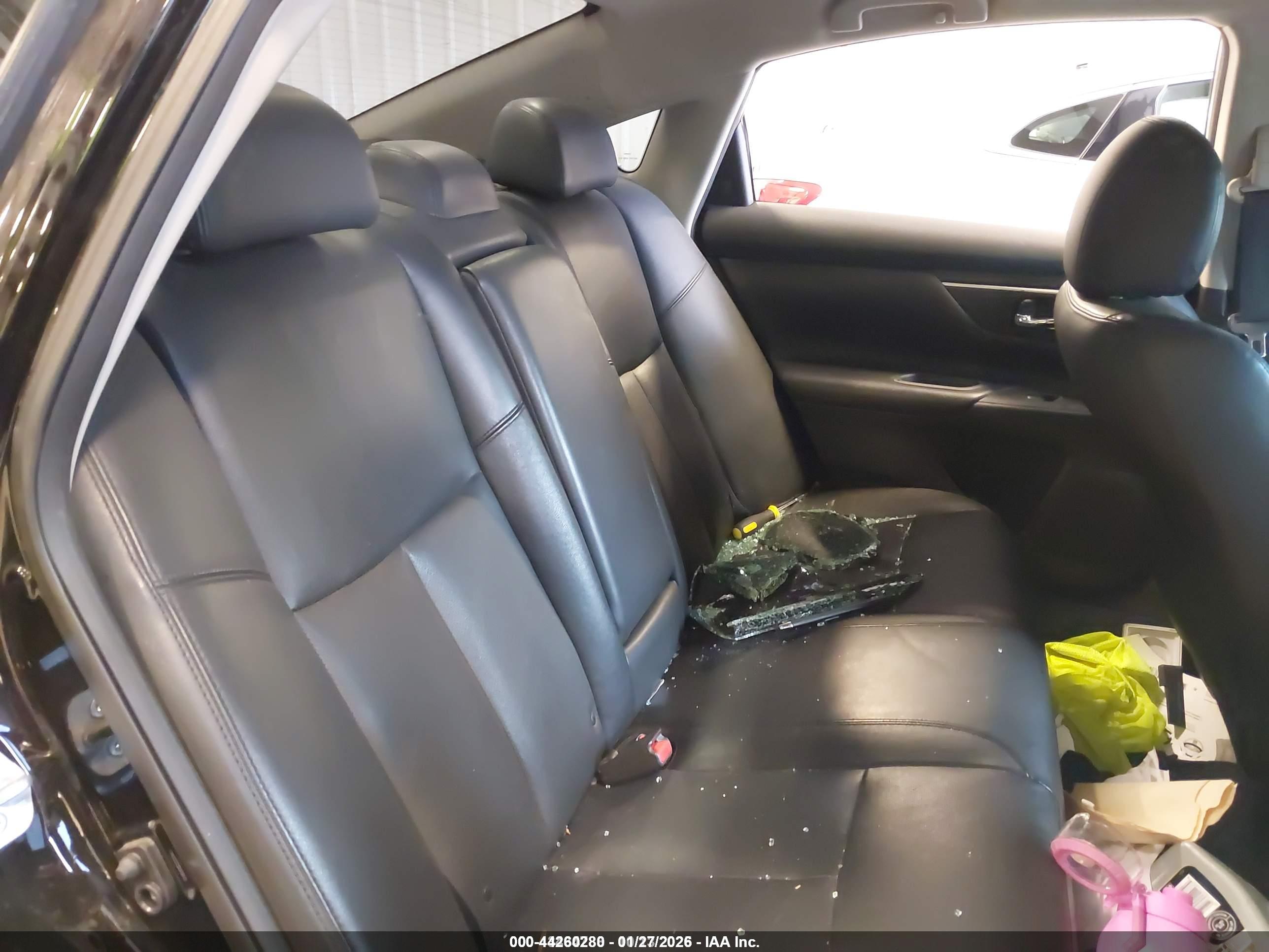 NISSAN ALTIMA image 8