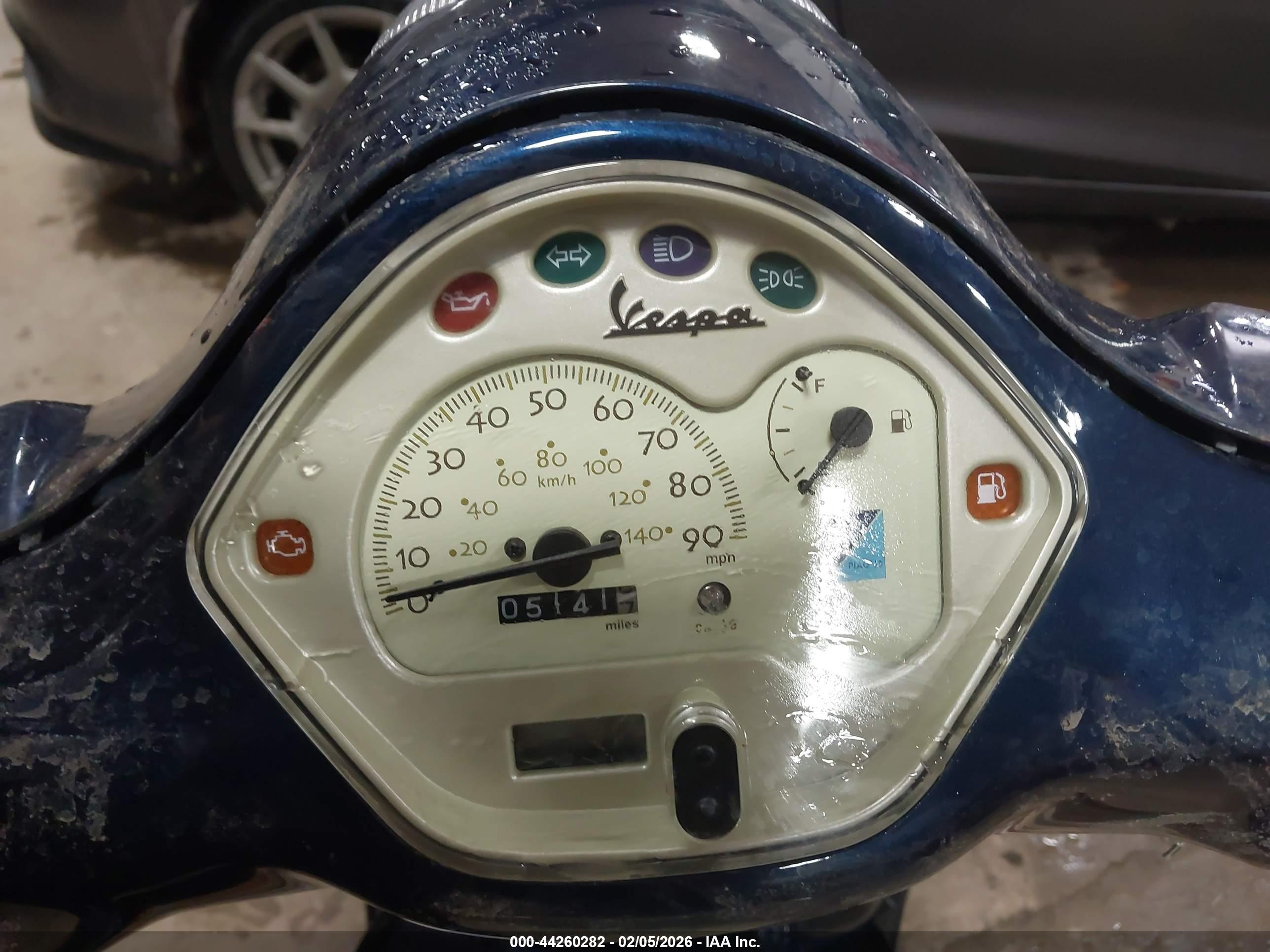 VESPA LX image 7