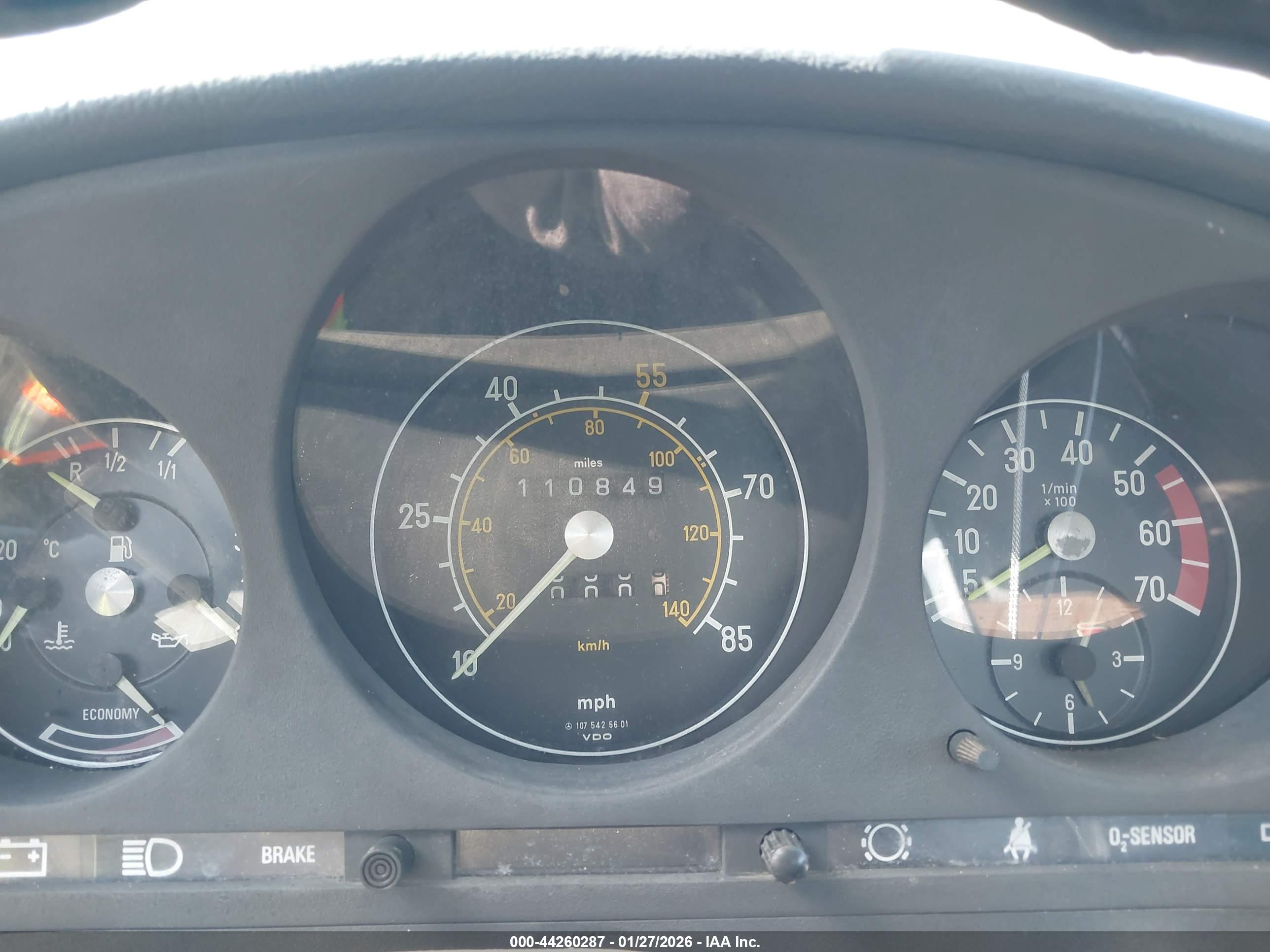 MERCEDES-BENZ 380 image 7