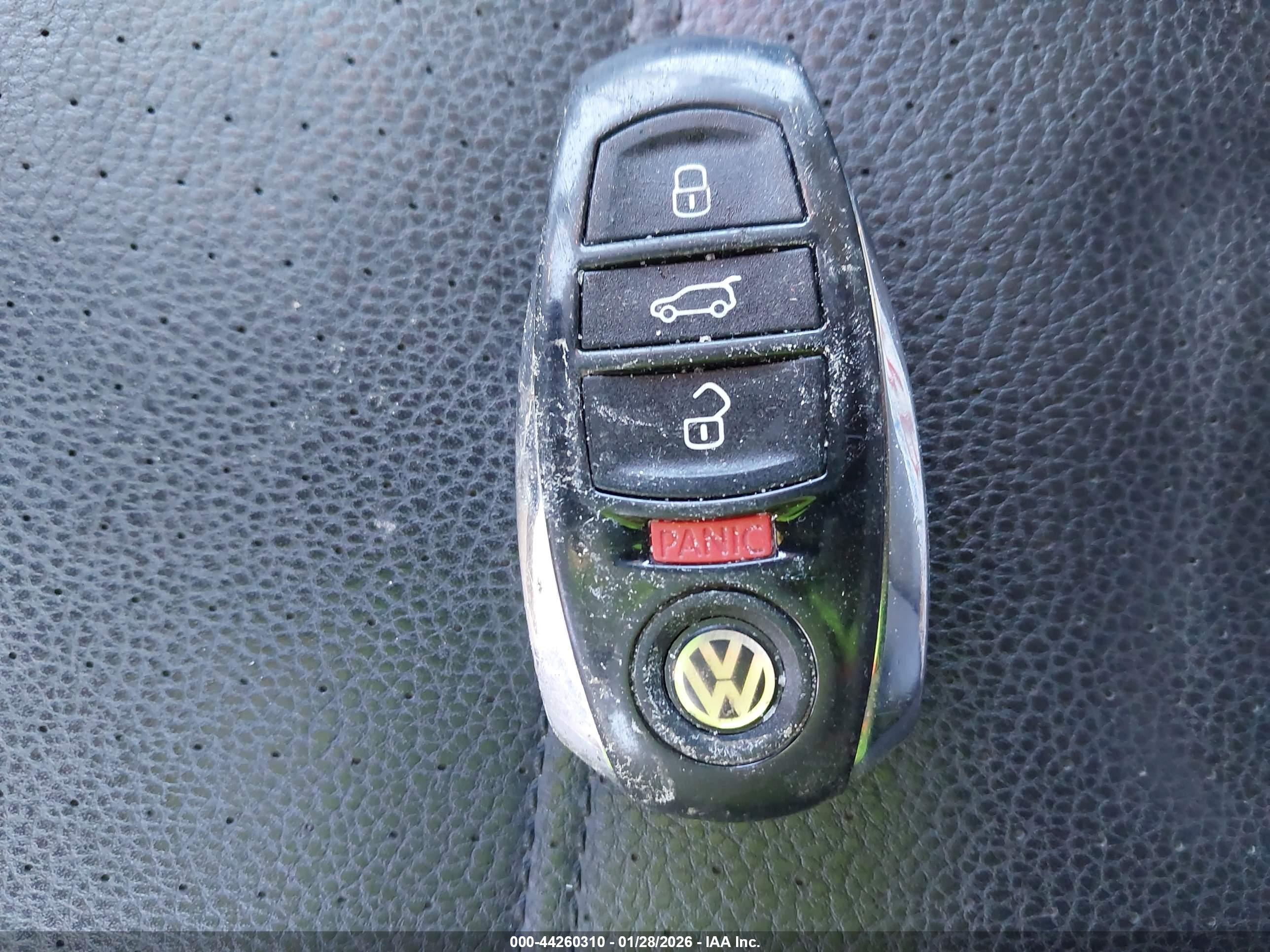 VOLKSWAGEN TOUAREG image 11