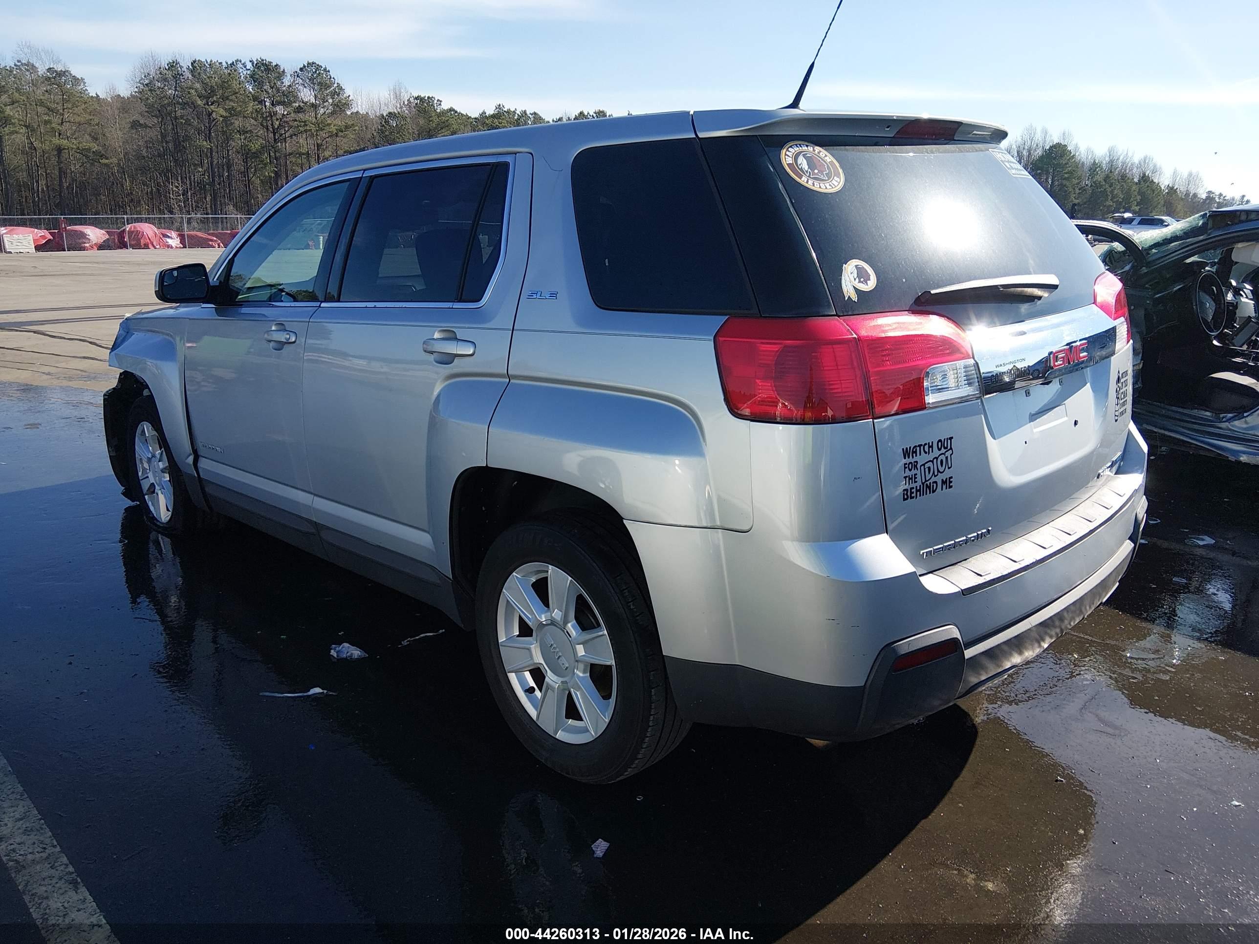 GMC TERRAIN image 3