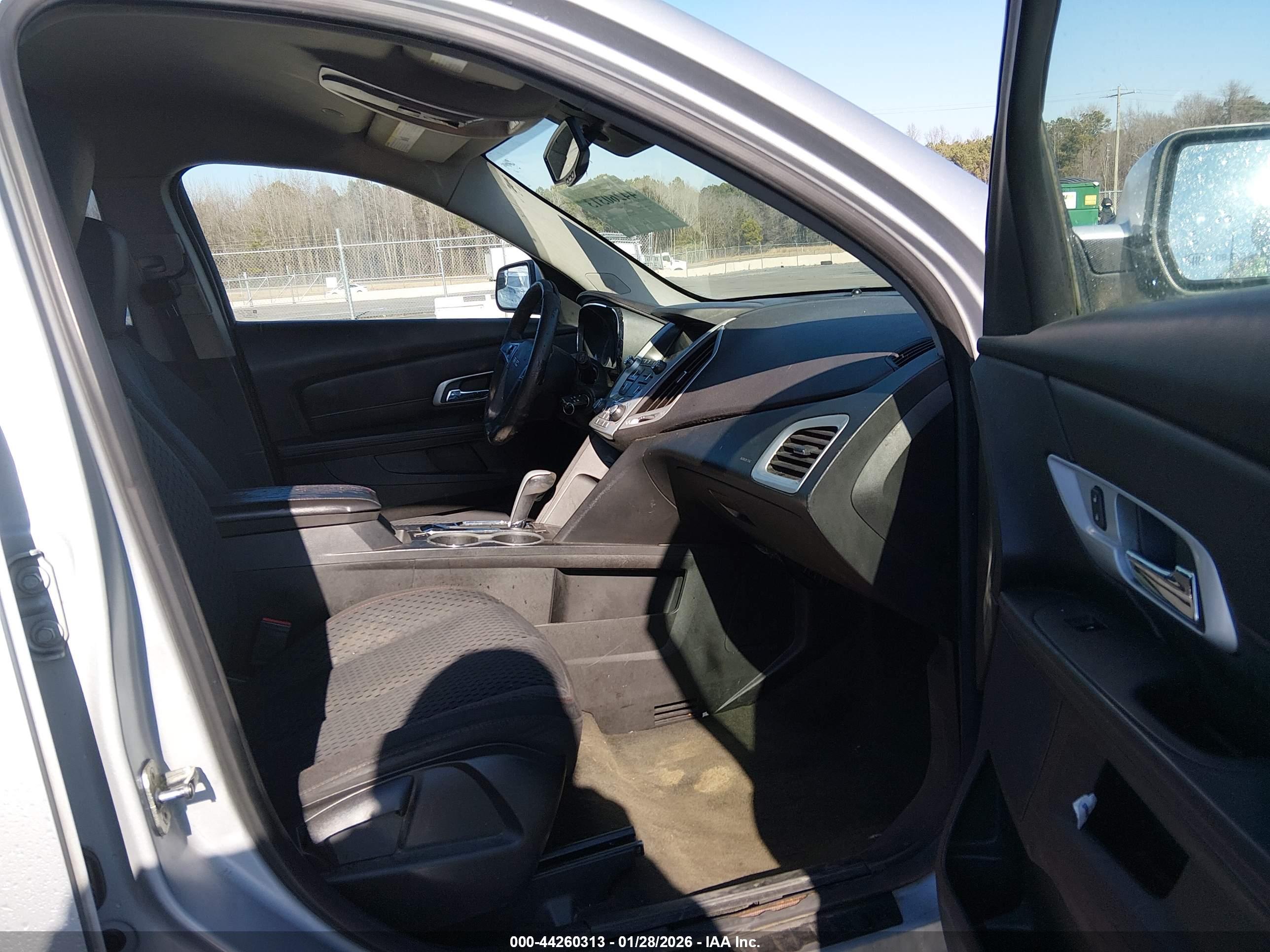 GMC TERRAIN image 5