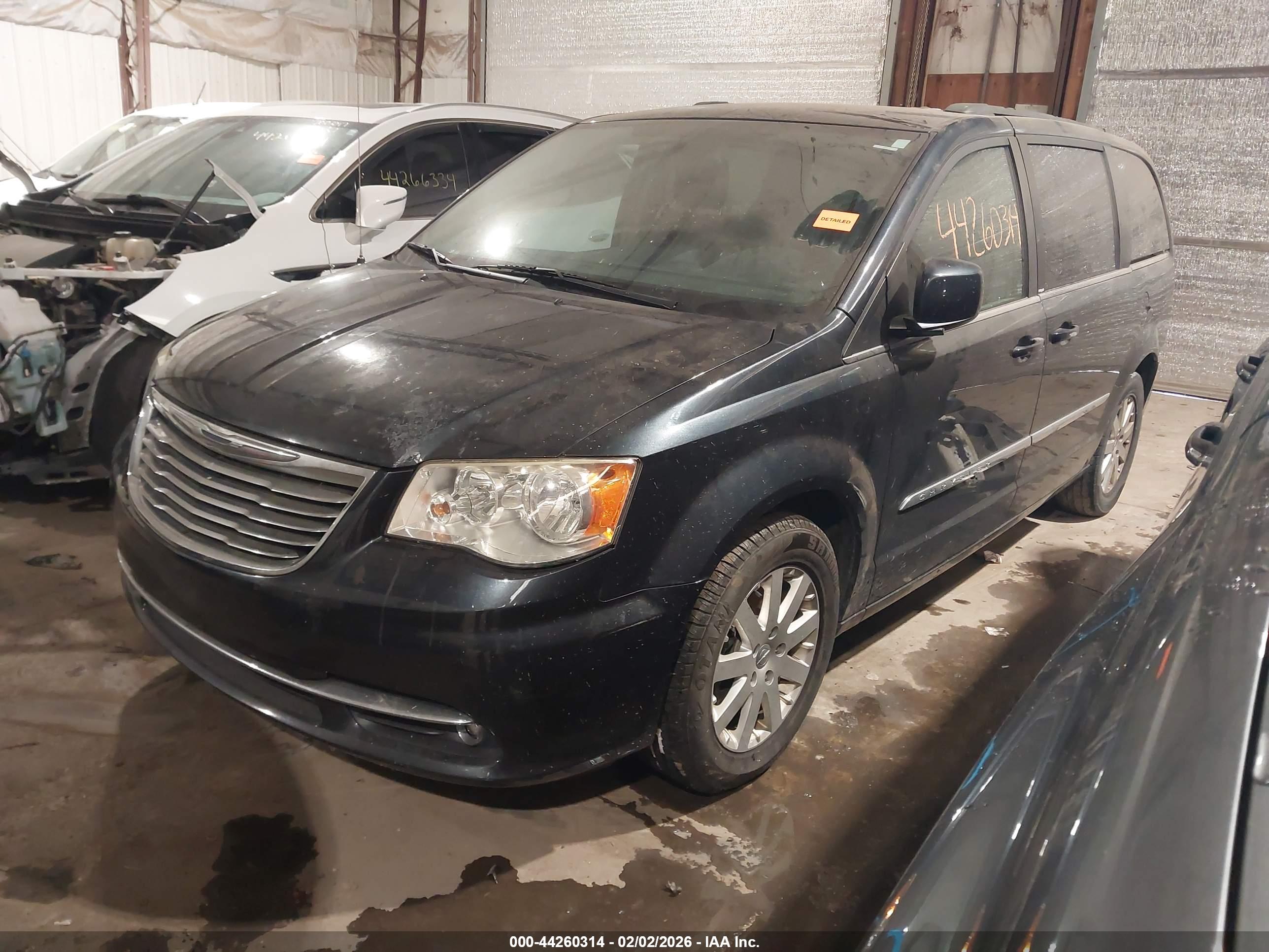 CHRYSLER TOWN image 2