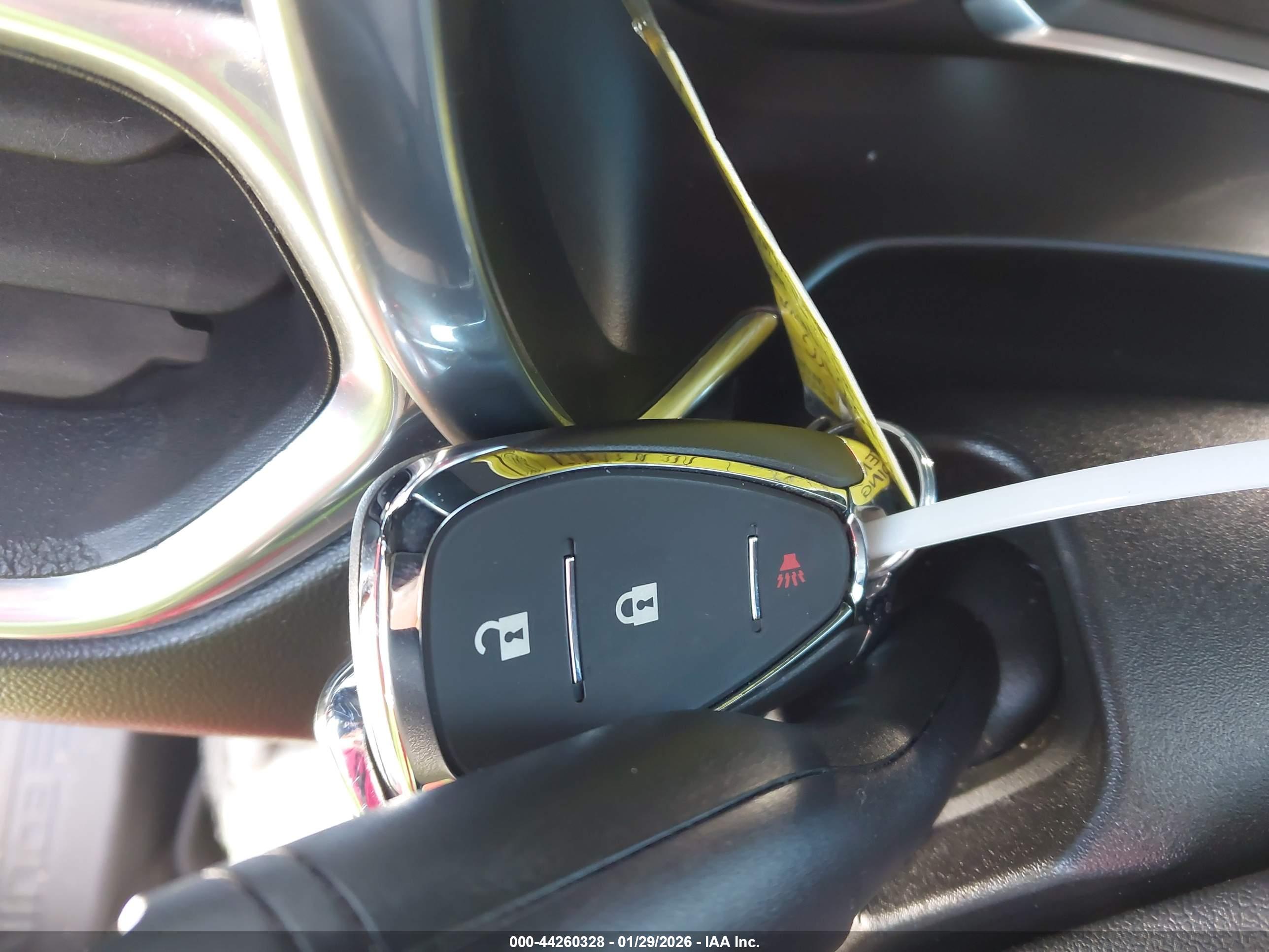 CHEVROLET EQUINOX image 11