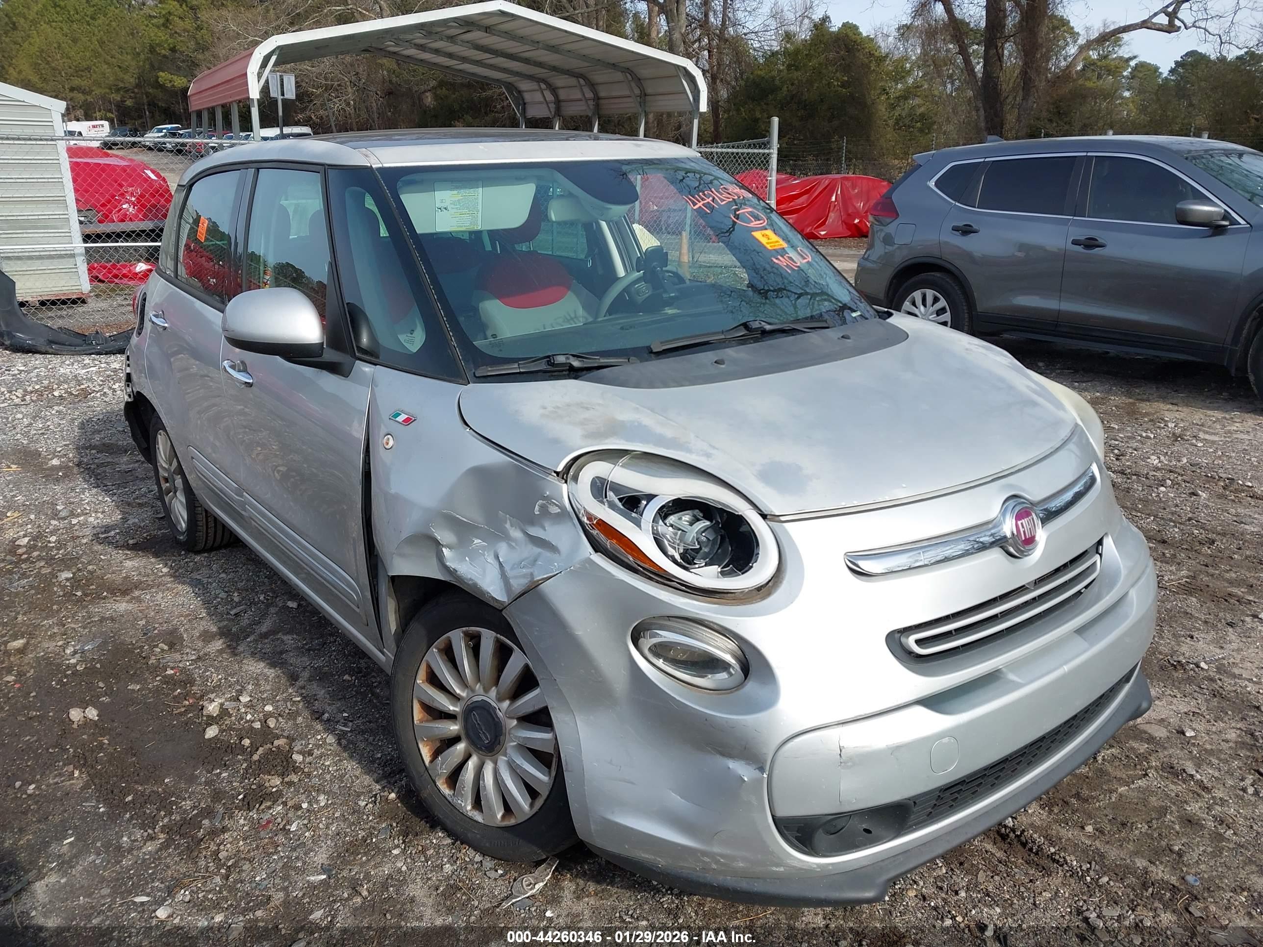 FIAT 500L image 6