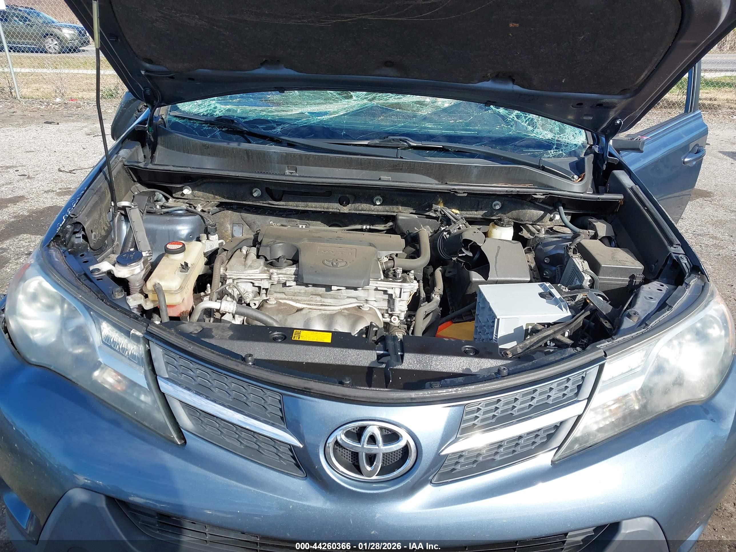 TOYOTA RAV4 image 10
