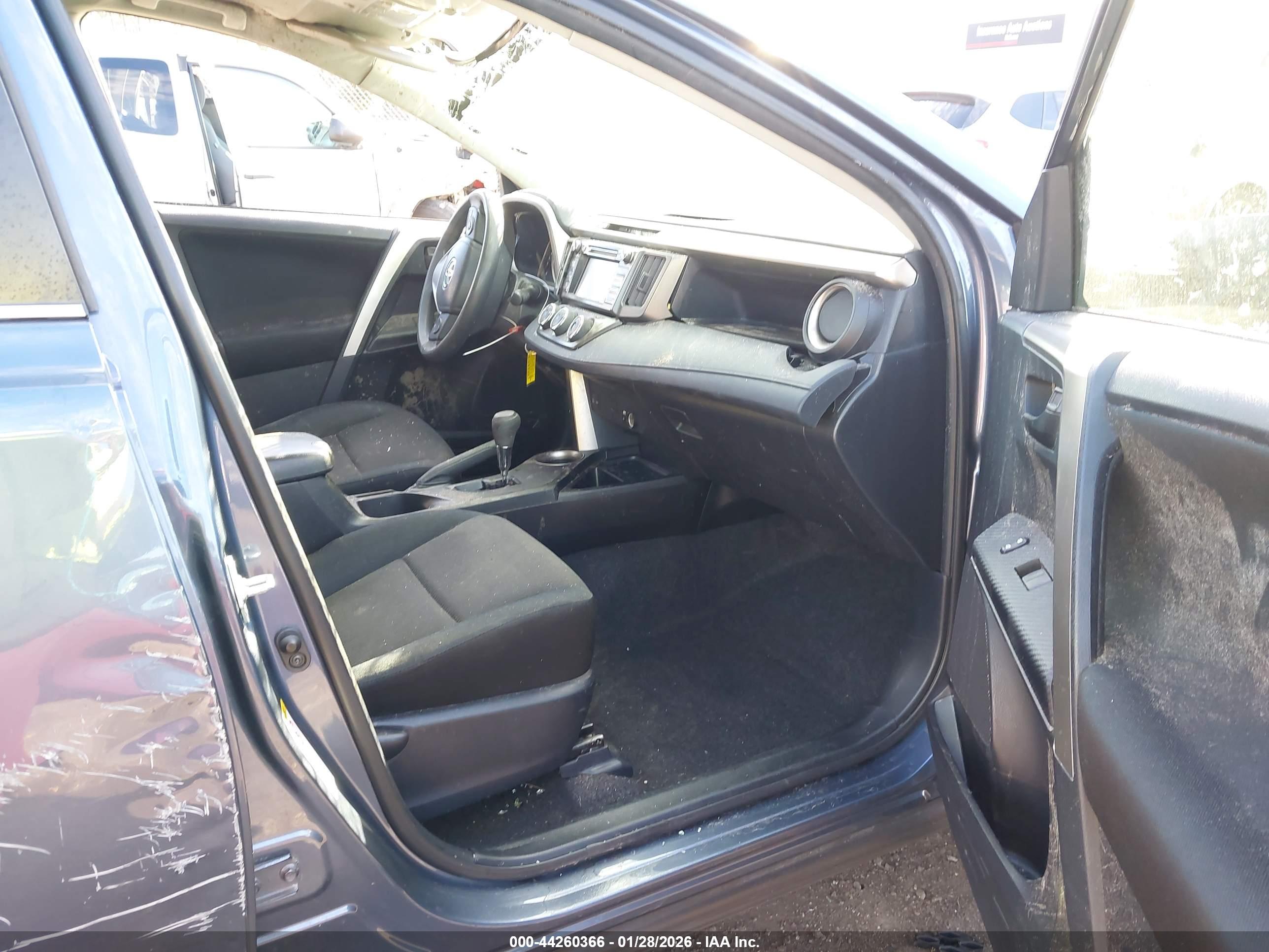 TOYOTA RAV4 image 5