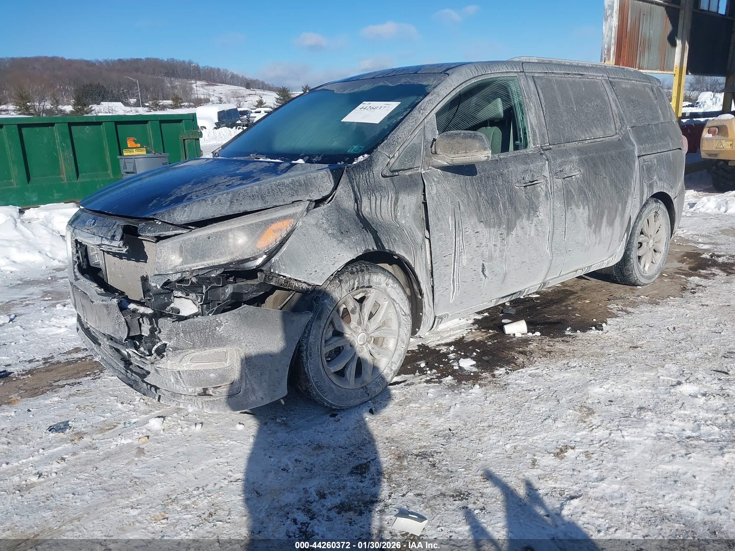 KIA SEDONA image 2