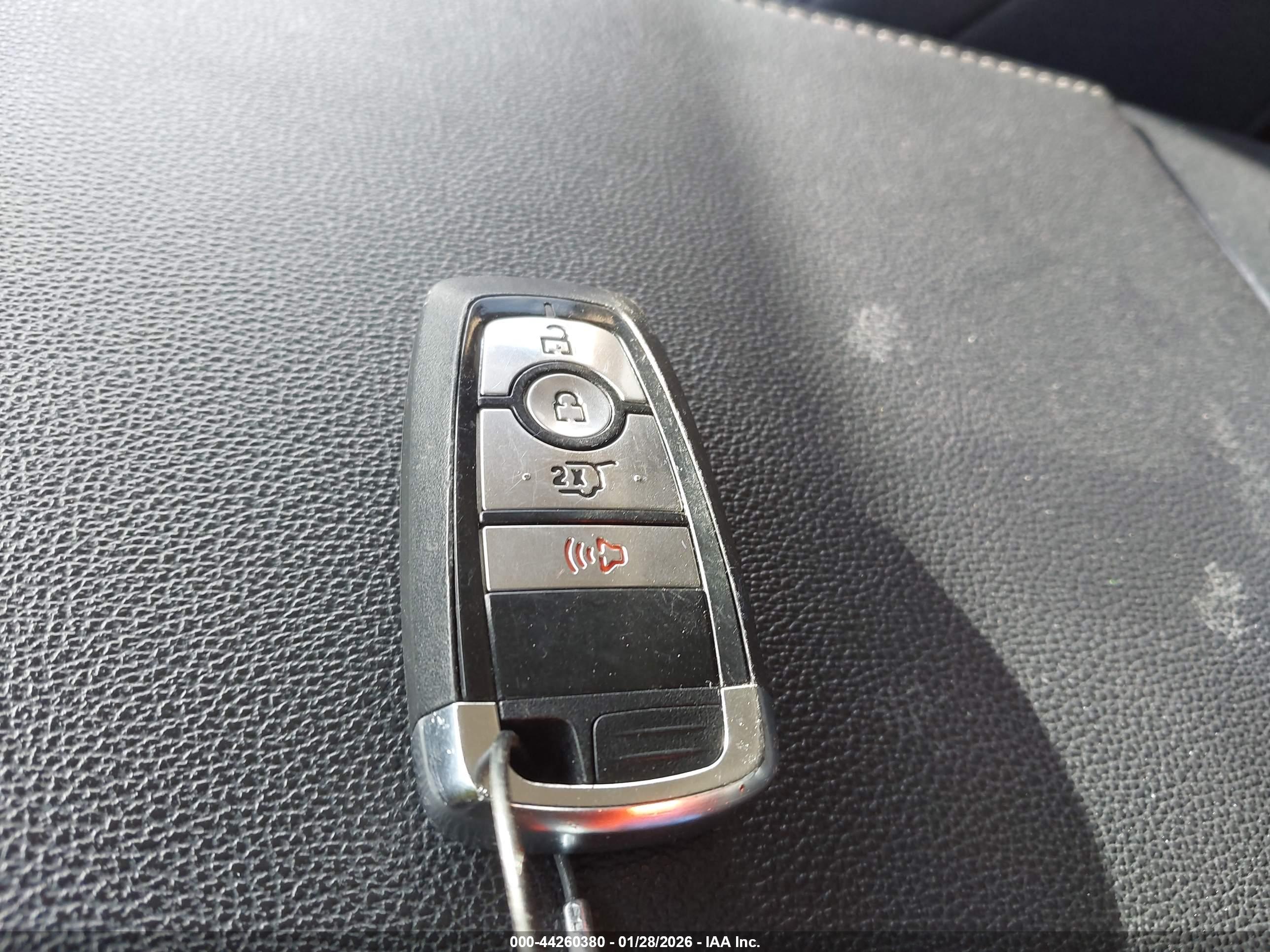 FORD EXPEDITION image 11