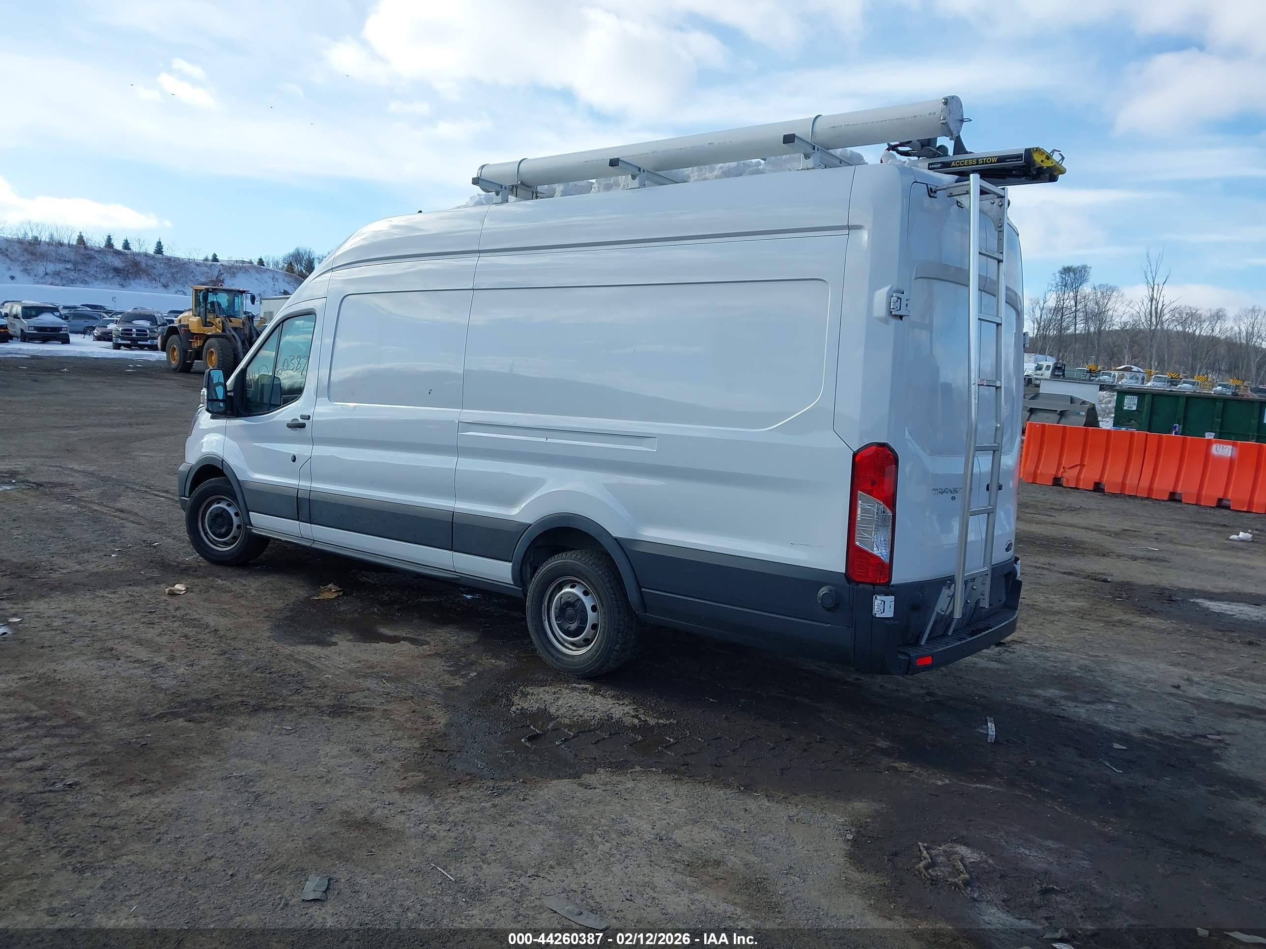 FORD TRANSIT-350 image 3