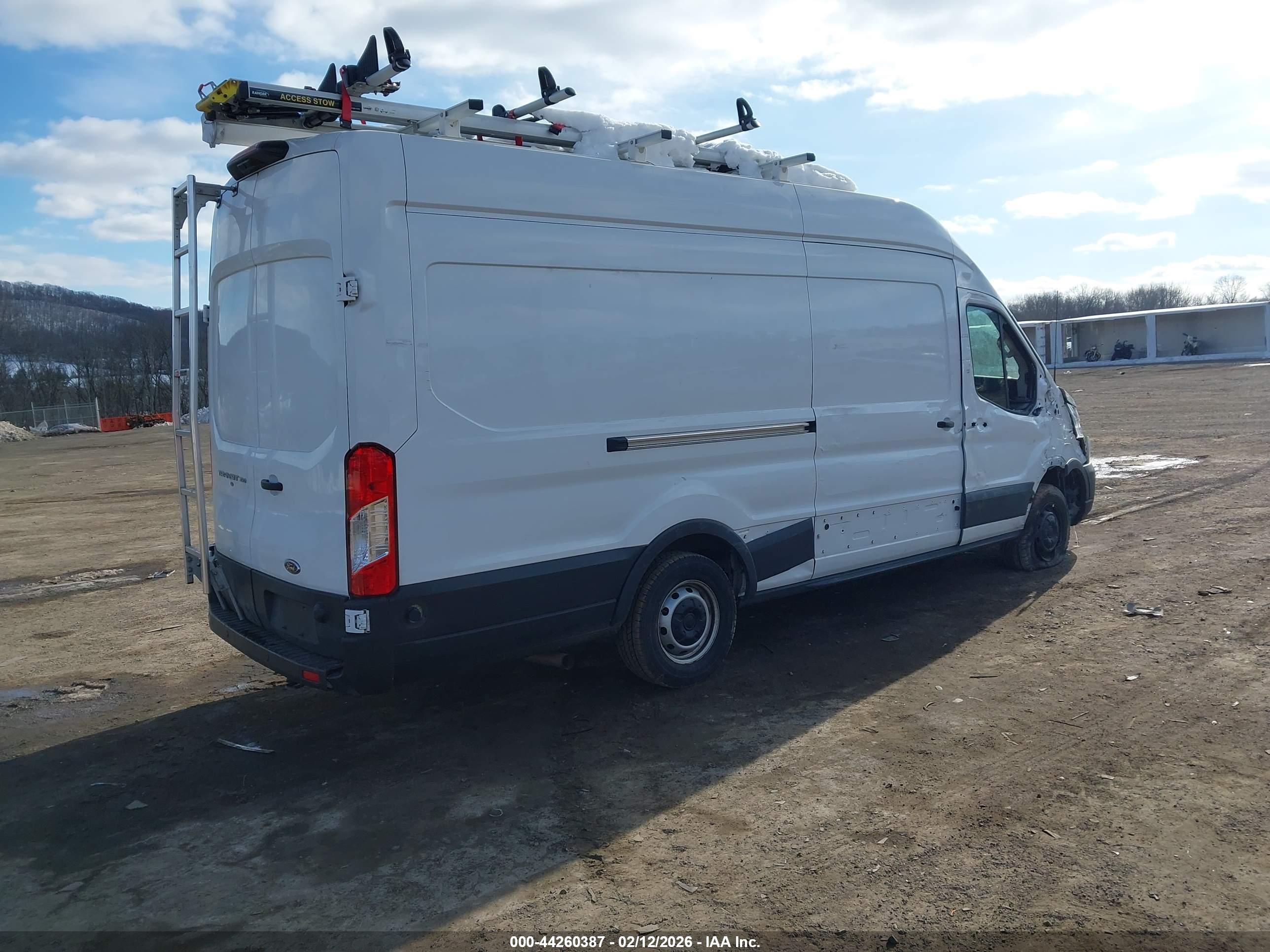 FORD TRANSIT-350 image 4
