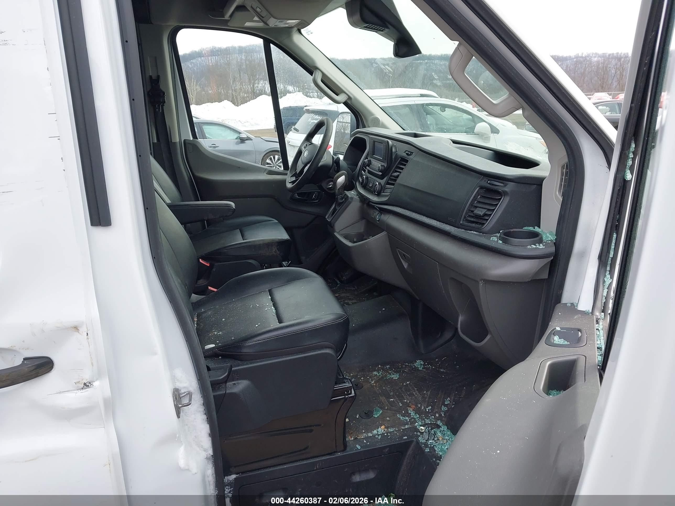 FORD TRANSIT-350 image 5